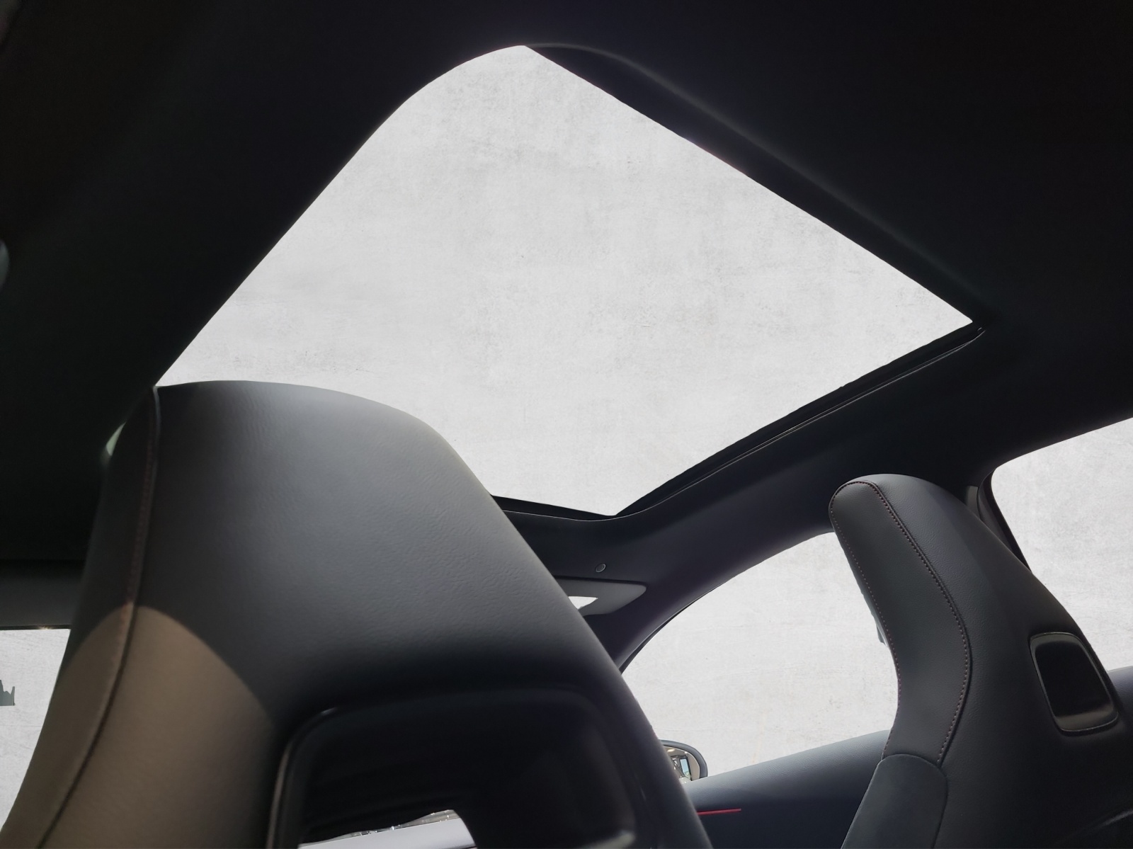 MERCEDES-BENZ A 250 AMG Line 4m-image-4