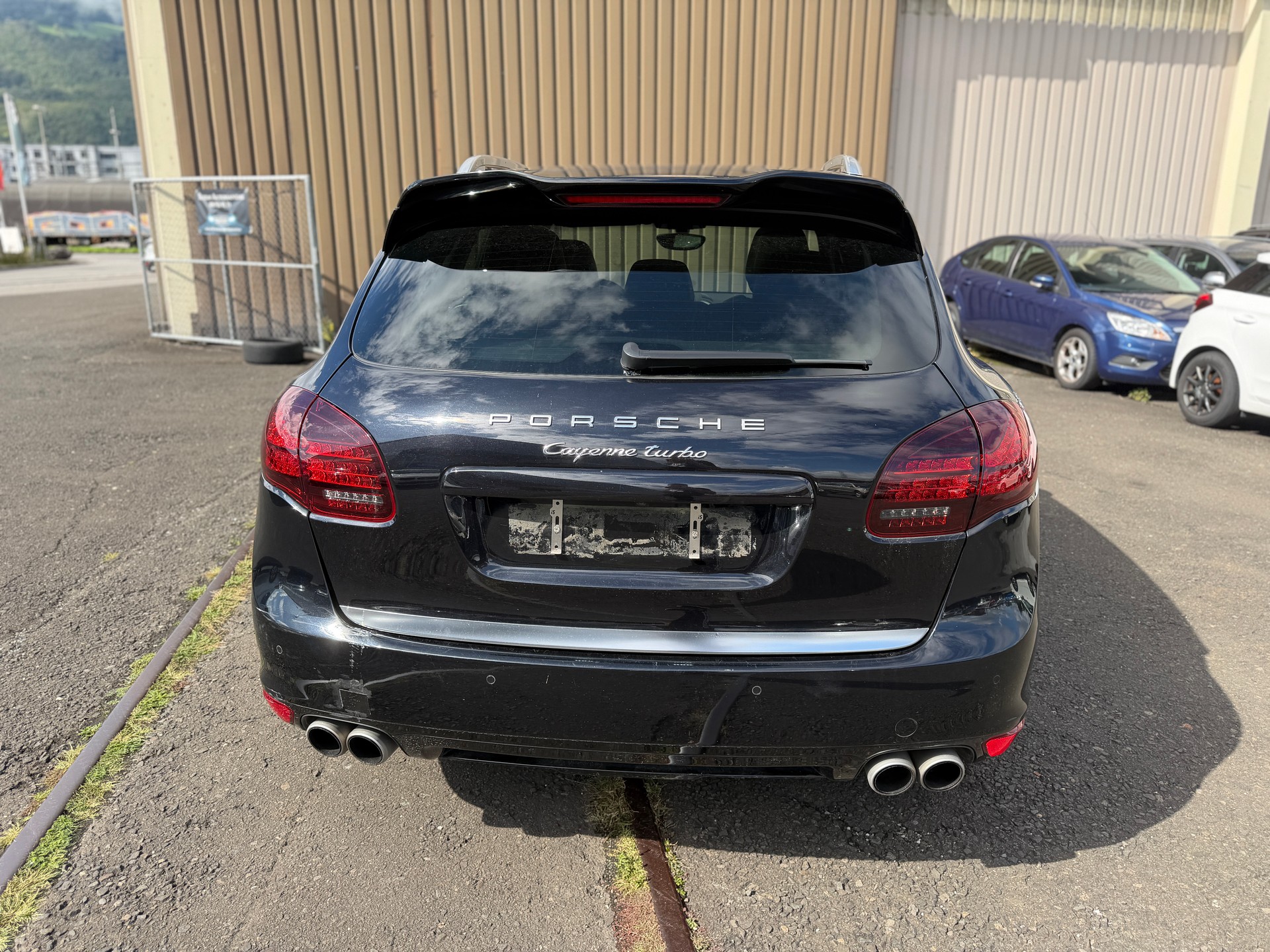 PORSCHE Cayenne Turbo-image-4