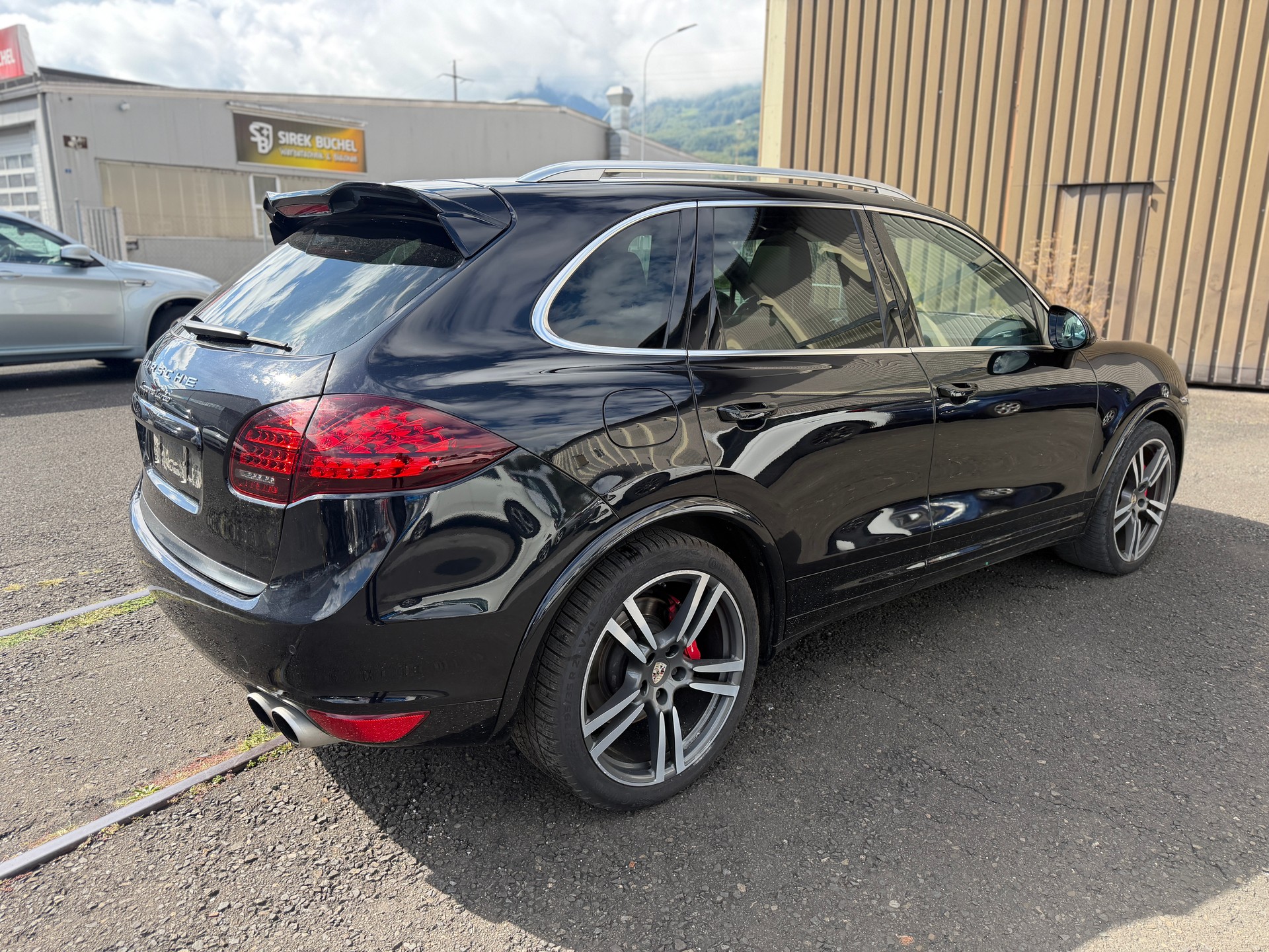 PORSCHE Cayenne Turbo-image-5