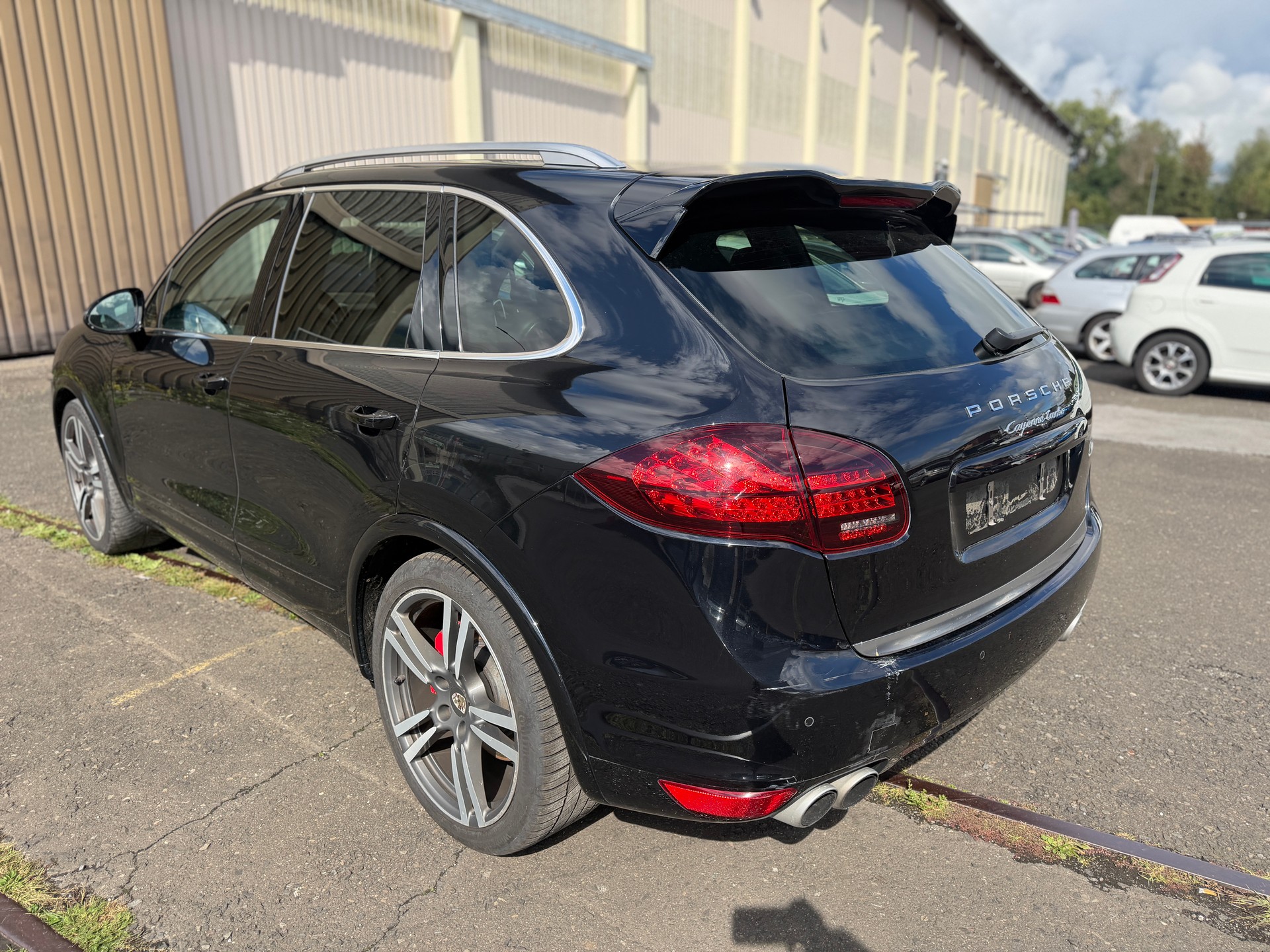 PORSCHE Cayenne Turbo-image-3