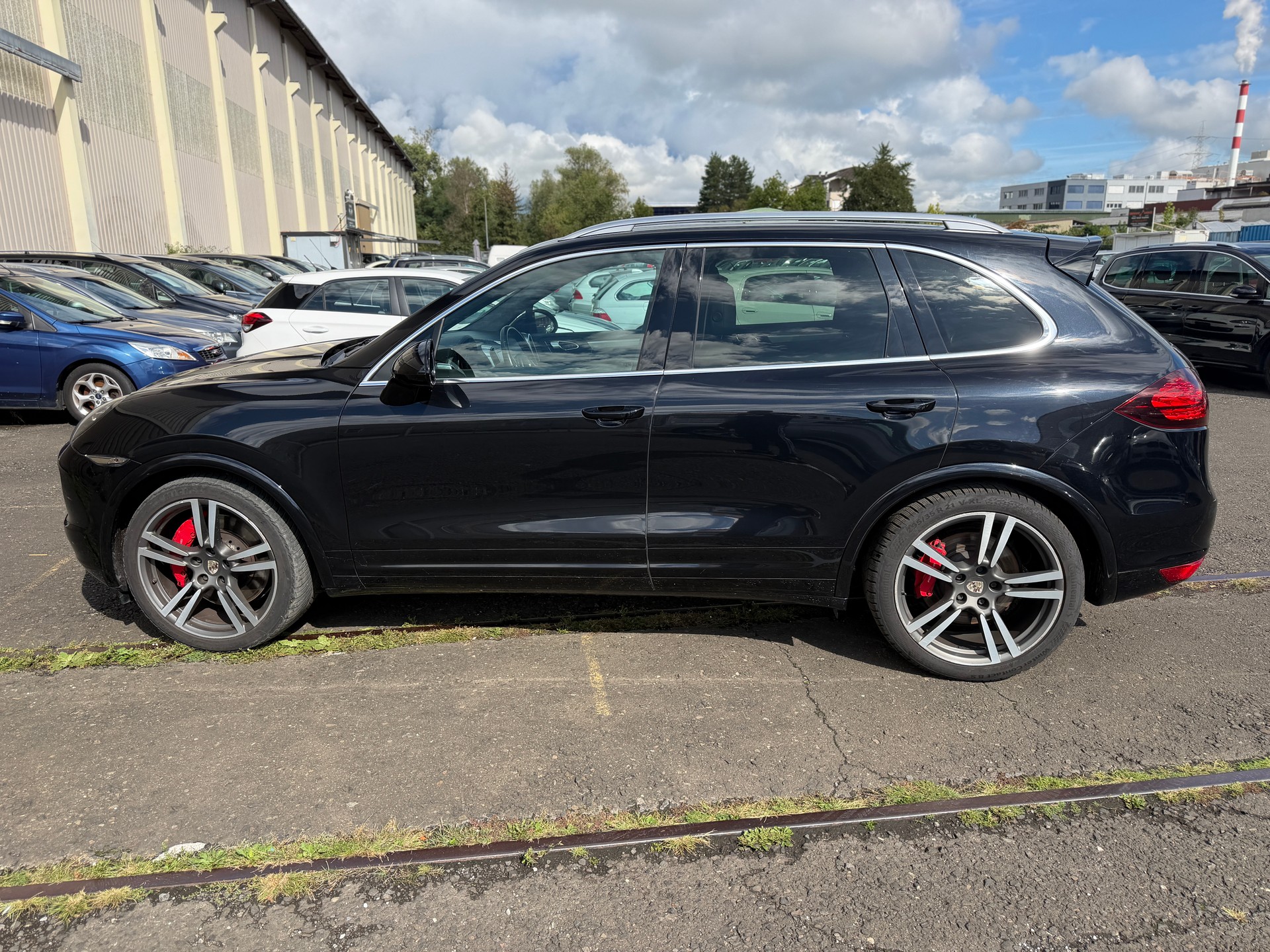 PORSCHE Cayenne Turbo-image-2