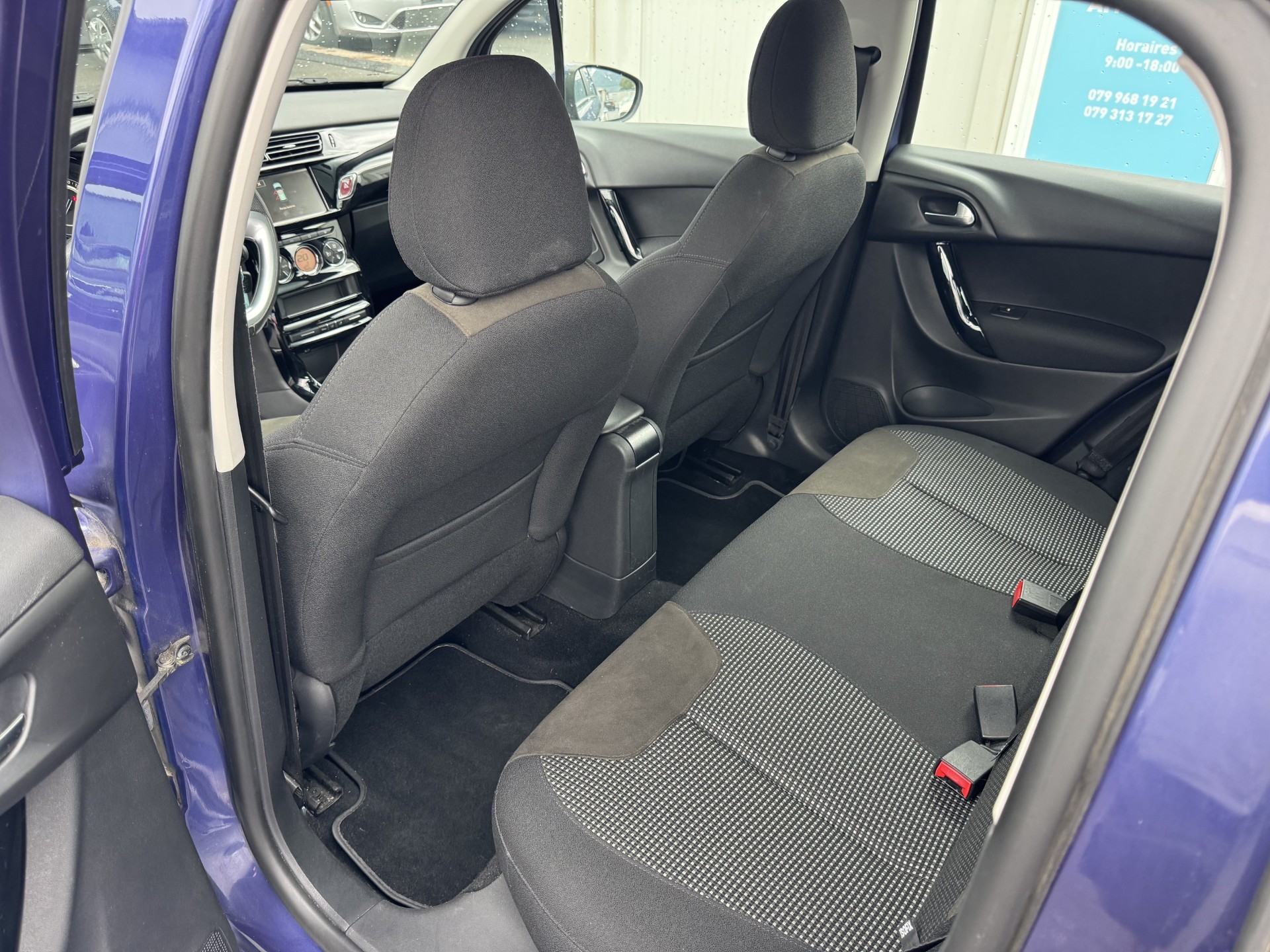 CITROEN C3 1.2i PureTech Exclusive-image-9