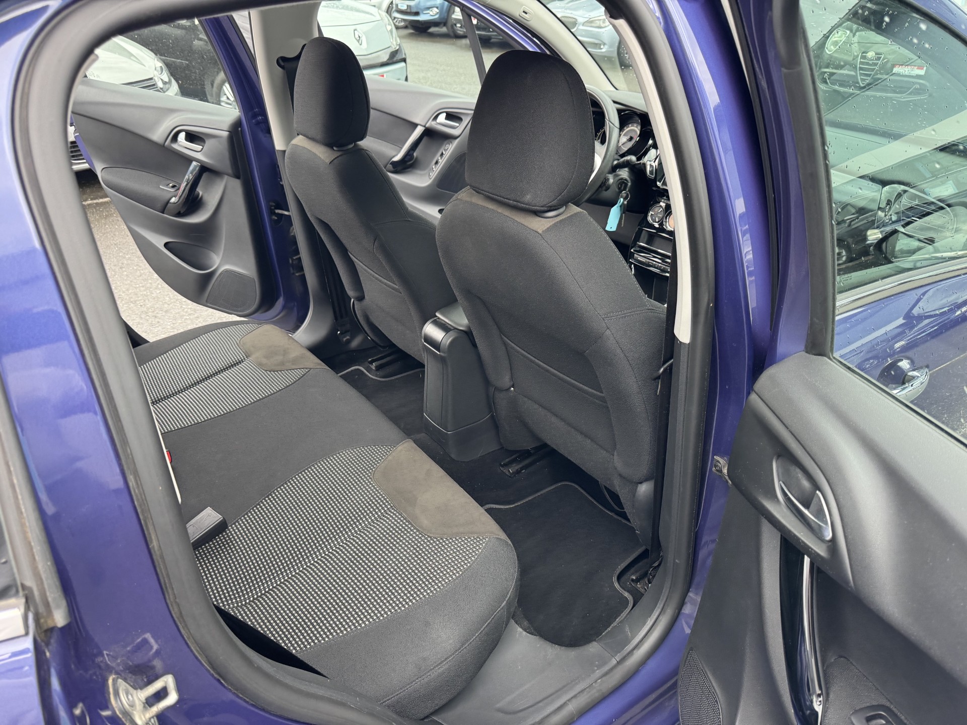 CITROEN C3 1.2i PureTech Exclusive-image-11