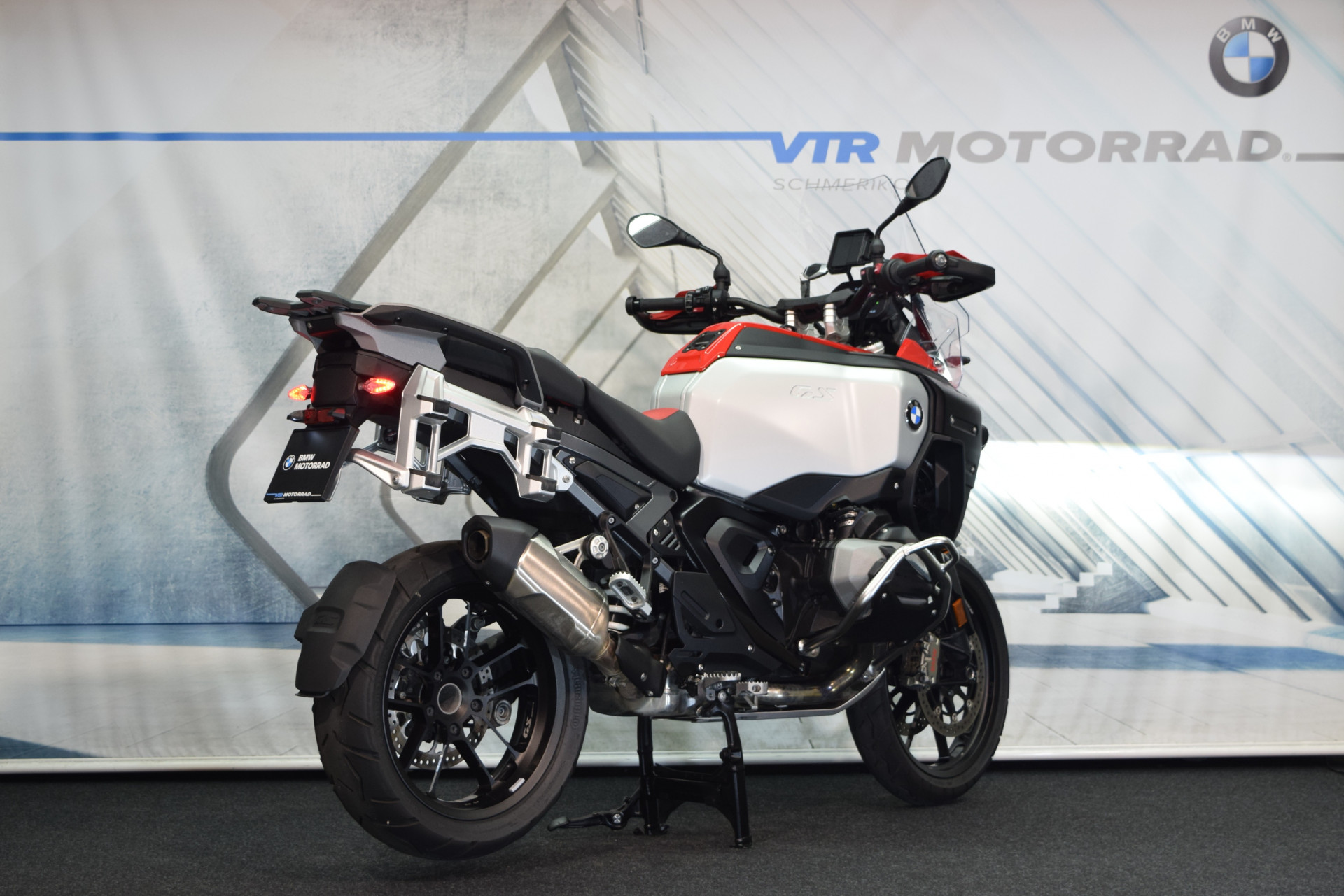 BMW R 1300 GS Adventure ASA inkl. Schmiederäder-showroom-element-2