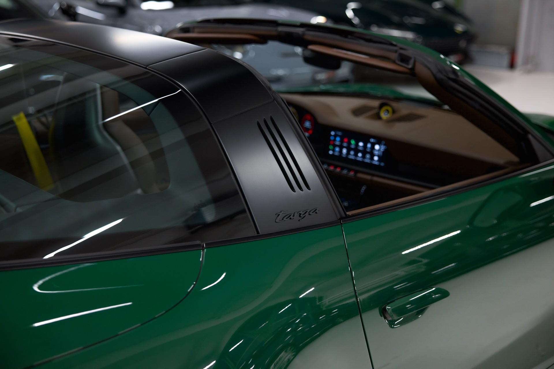 PORSCHE 911 Targa 4 GTS PDK *CH-FHZ*-image-12