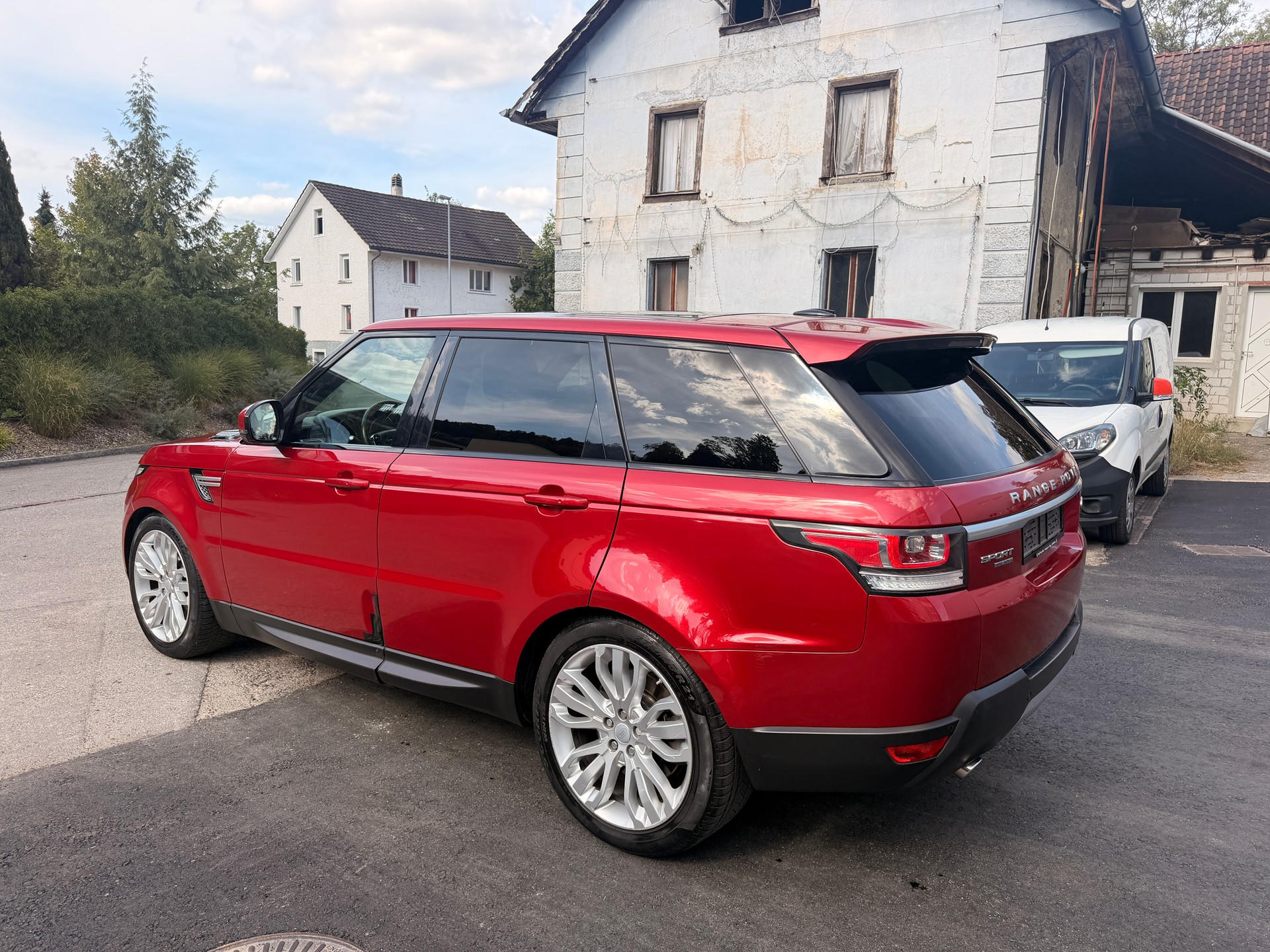 LAND ROVER Range Rover Sport 3.0 SDV6 HSE Automatic-image-2
