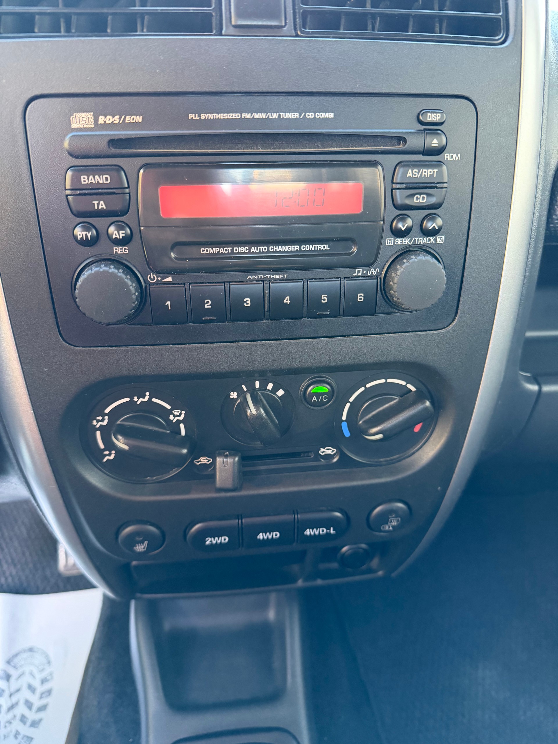 SUZUKI Jimny 1.3 16V GL Top-image-8