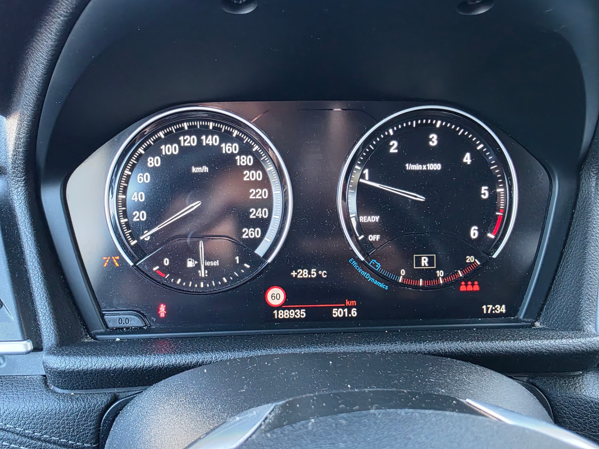 BMW 218d xDrive Active Tourer Steptronic Sport Line-image-14
