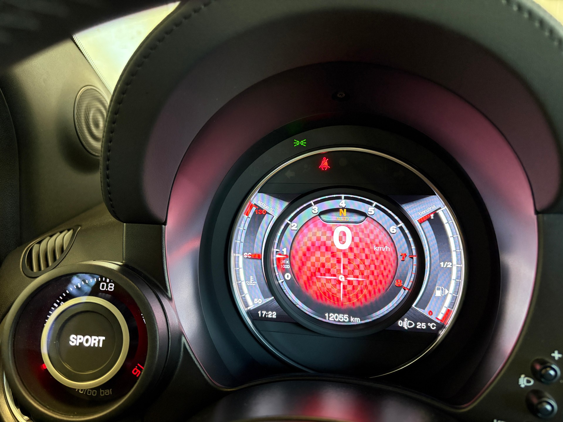 FIAT 595C (Cabrio) 1.4 16V Turbo AUTOMATIK-image-11