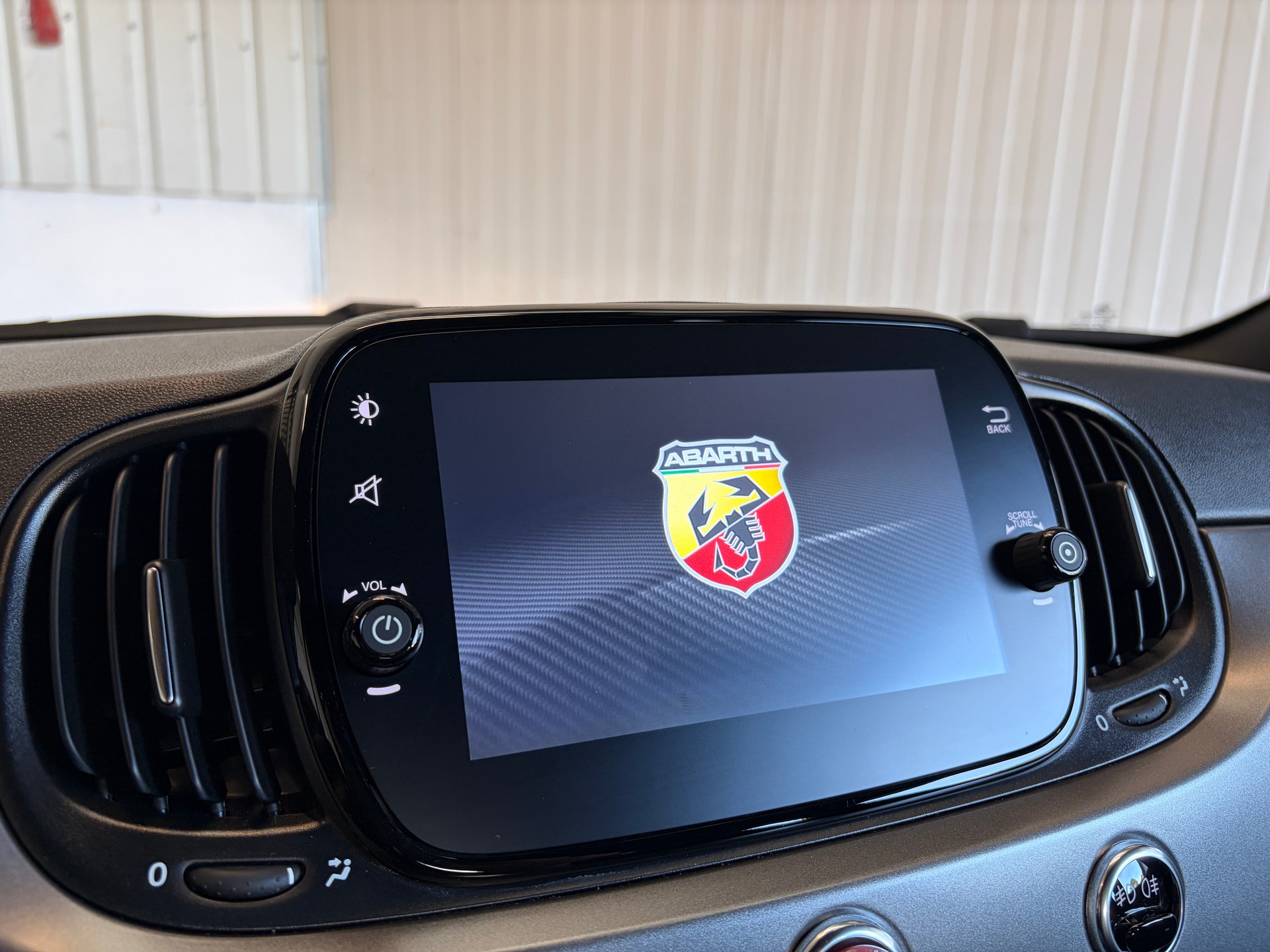 FIAT 595C (Cabrio) 1.4 16V Turbo AUTOMATIK-image-13