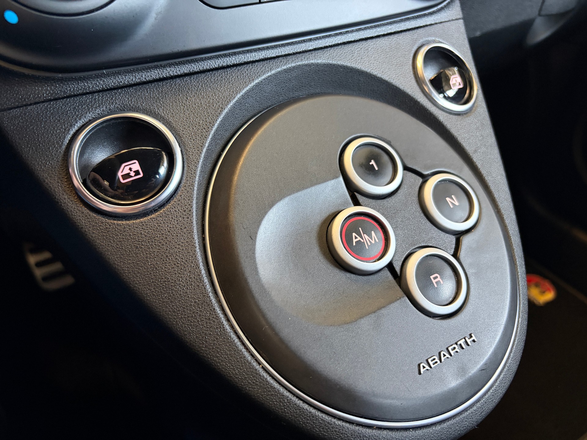 FIAT 595C (Cabrio) 1.4 16V Turbo AUTOMATIK-image-18