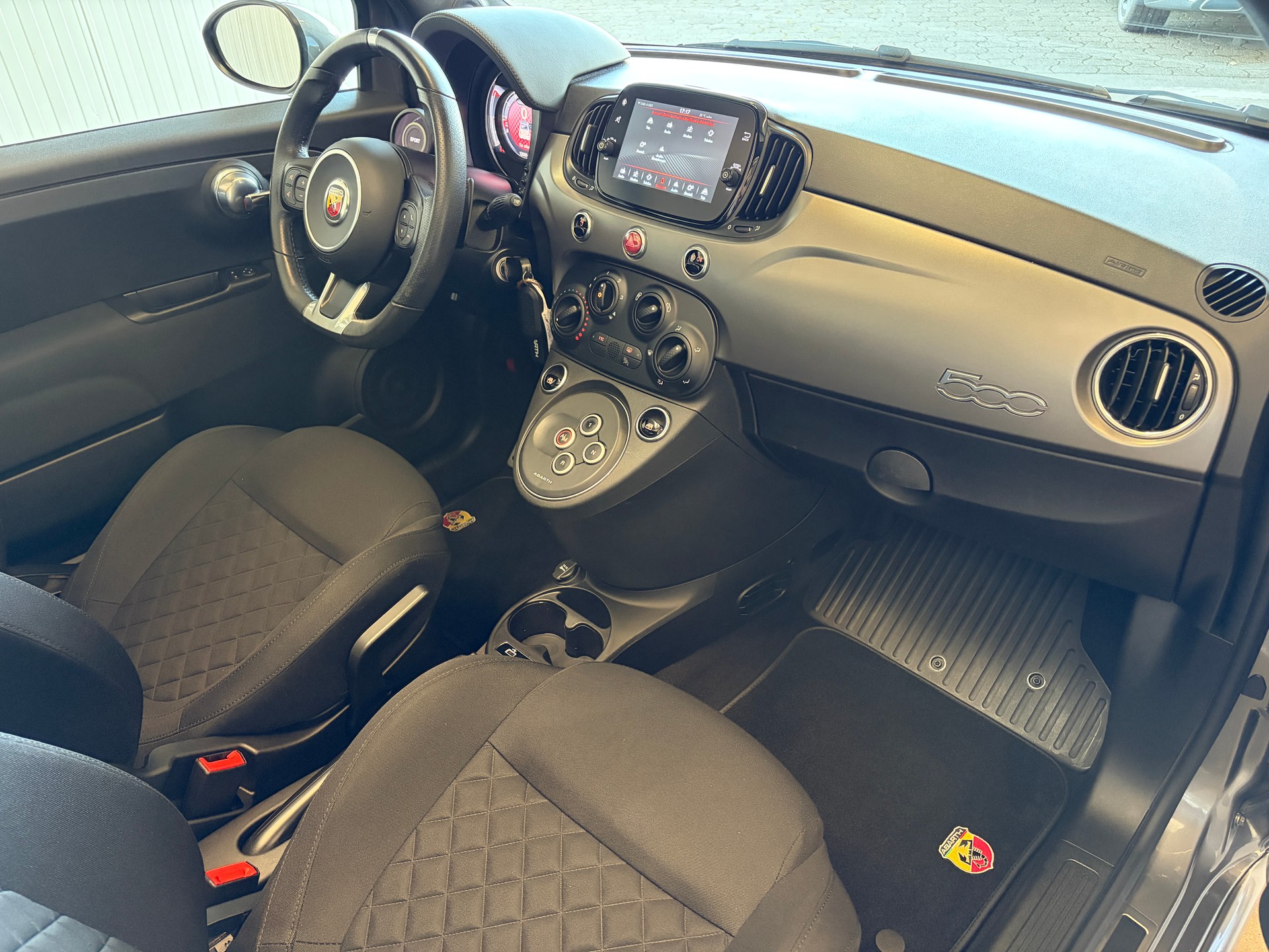FIAT 595C (Cabrio) 1.4 16V Turbo AUTOMATIK-image-4