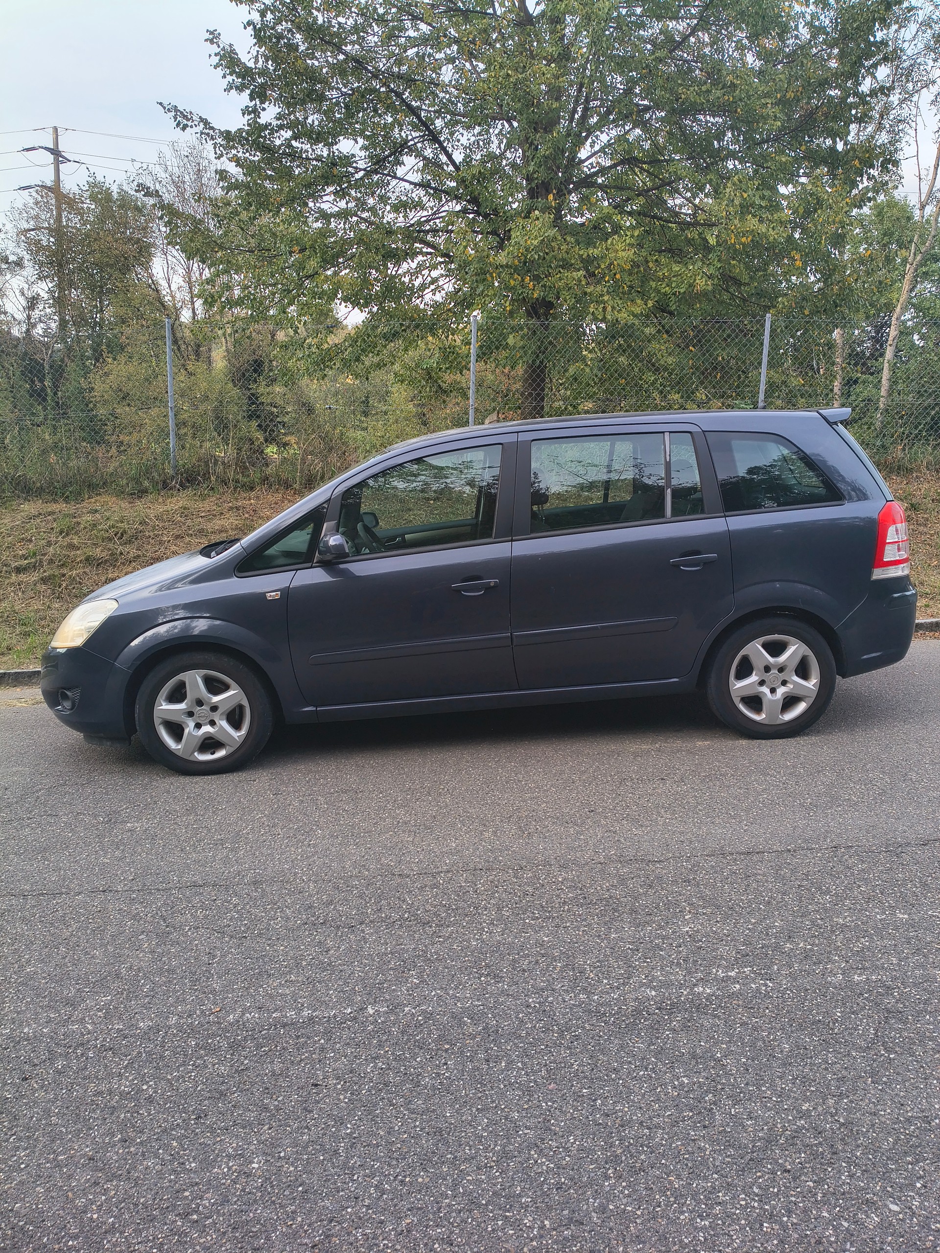 OPEL Zafira 1.9 CDTI Sport Automatic-image-3