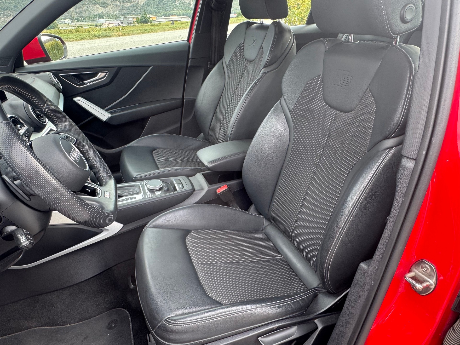 AUDI Q2 40 TFSI Sport S-Line quattro S-tronic-image-8