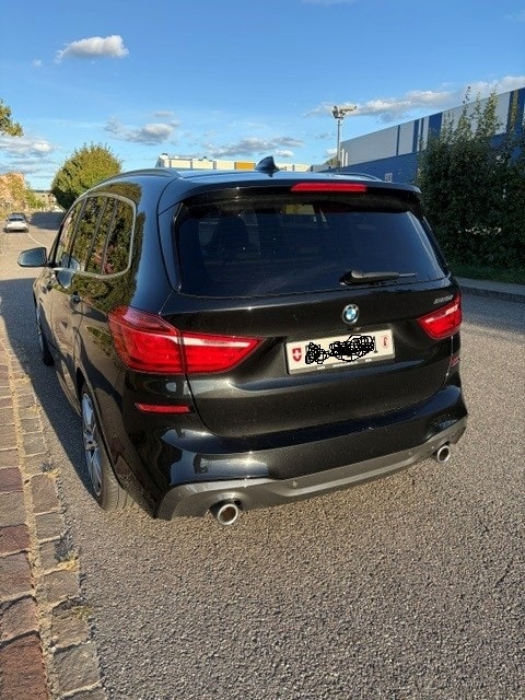 BMW 220i-image-1