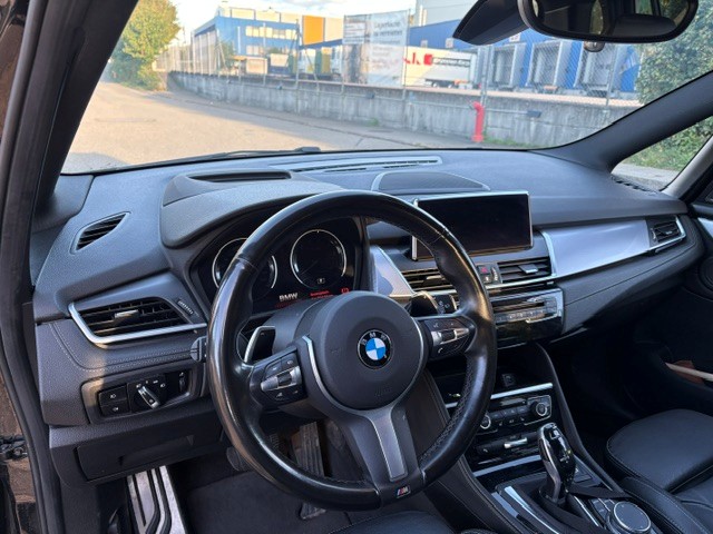 BMW 220i-image-5