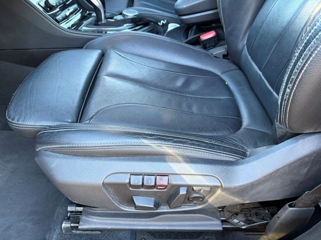 BMW 220i-image-3