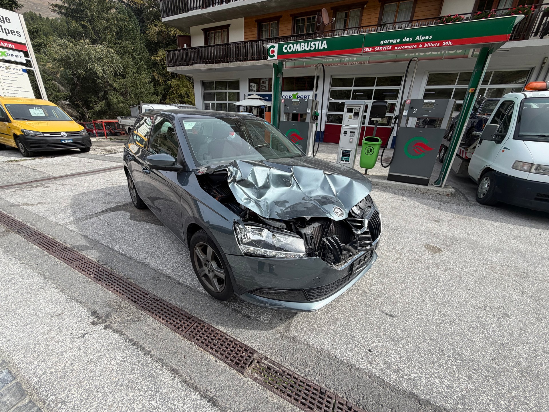 SKODA Fabia 1.0 TSI Monte Carlo-image-7