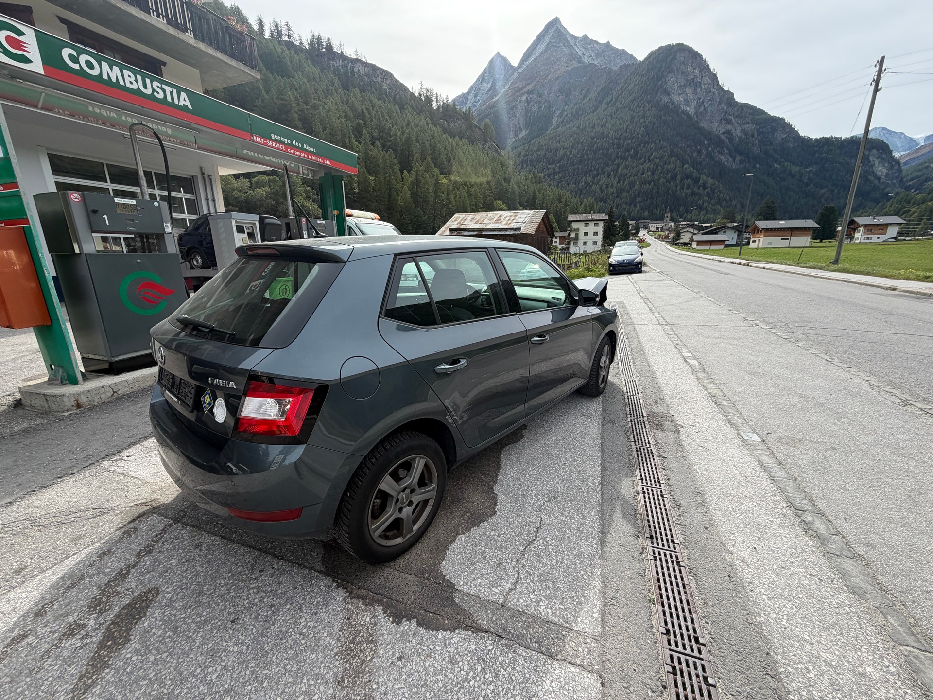 SKODA Fabia 1.0 TSI Monte Carlo-image-3