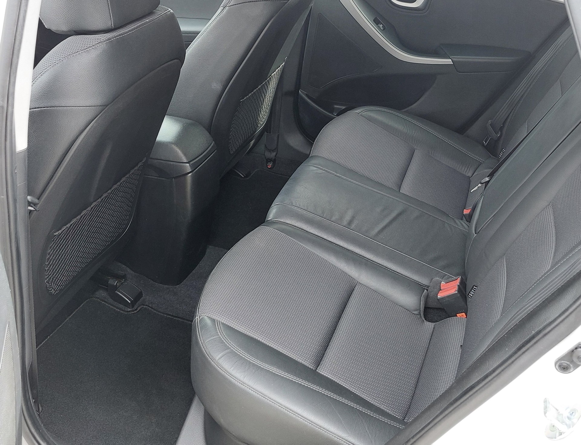 HYUNDAI i30 1.6 GDI GO!-image-12