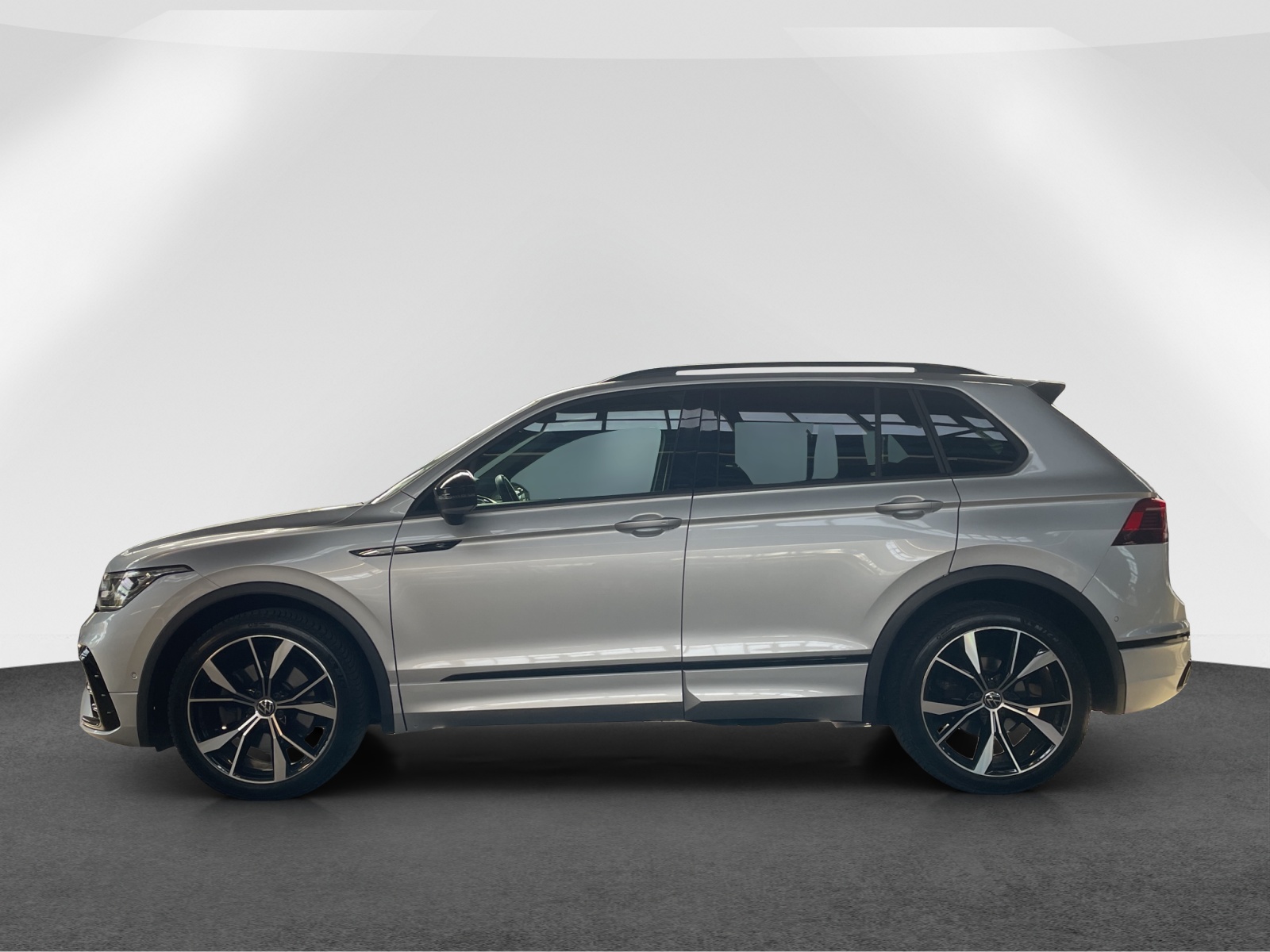 VW Tiguan 2.0 TDI SCR R-Line DSG-image-3