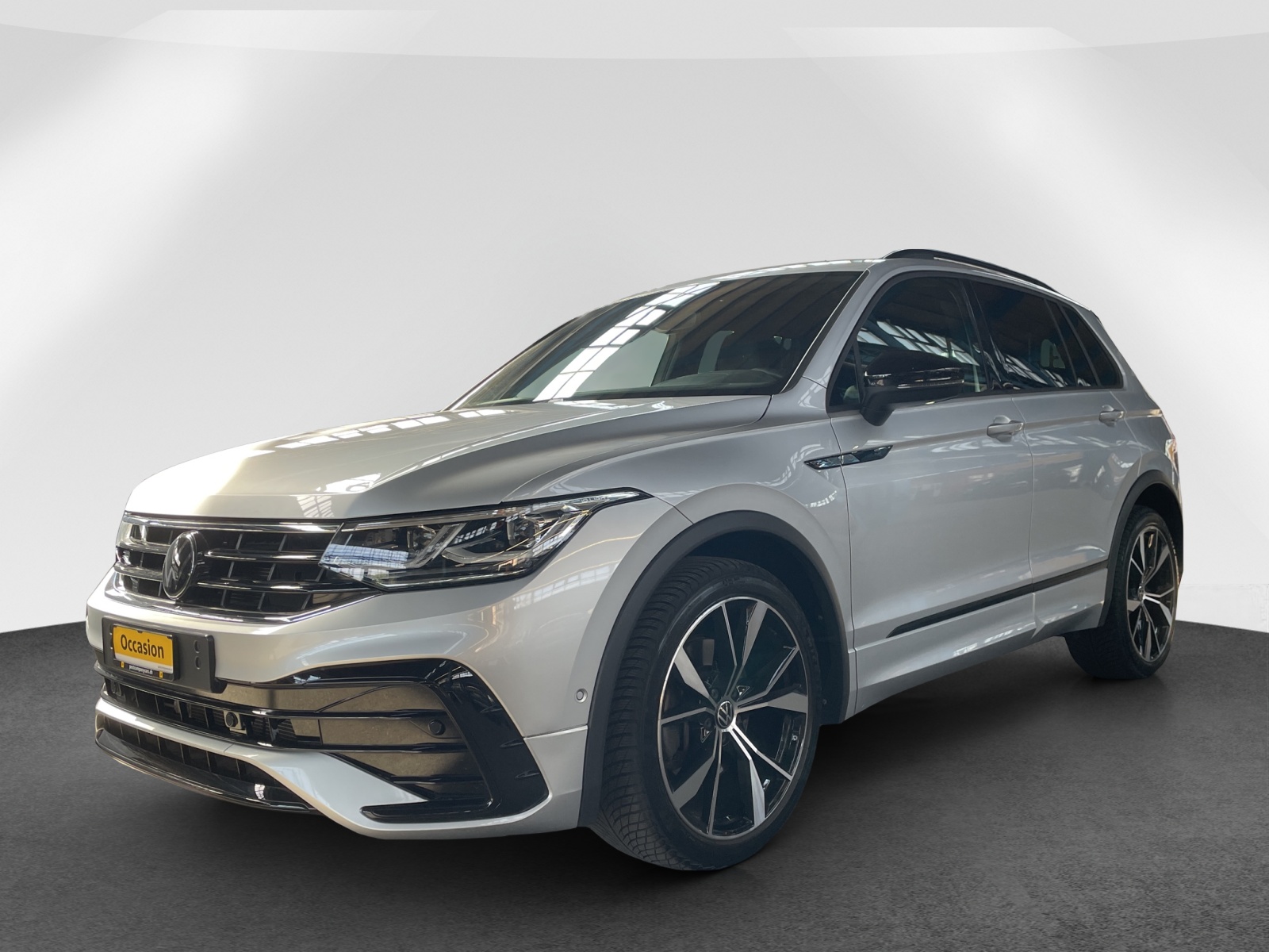 VW Tiguan 2.0 TDI SCR R-Line DSG-image-2