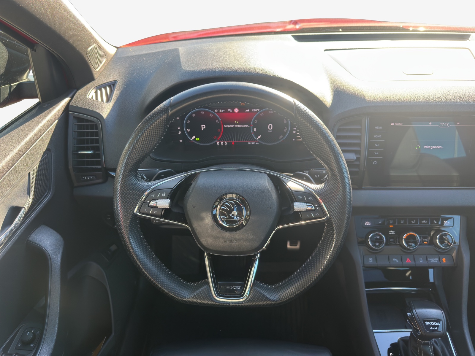 SKODA Karoq 2.0 TSI SportLine 4x4 DSG-image-9