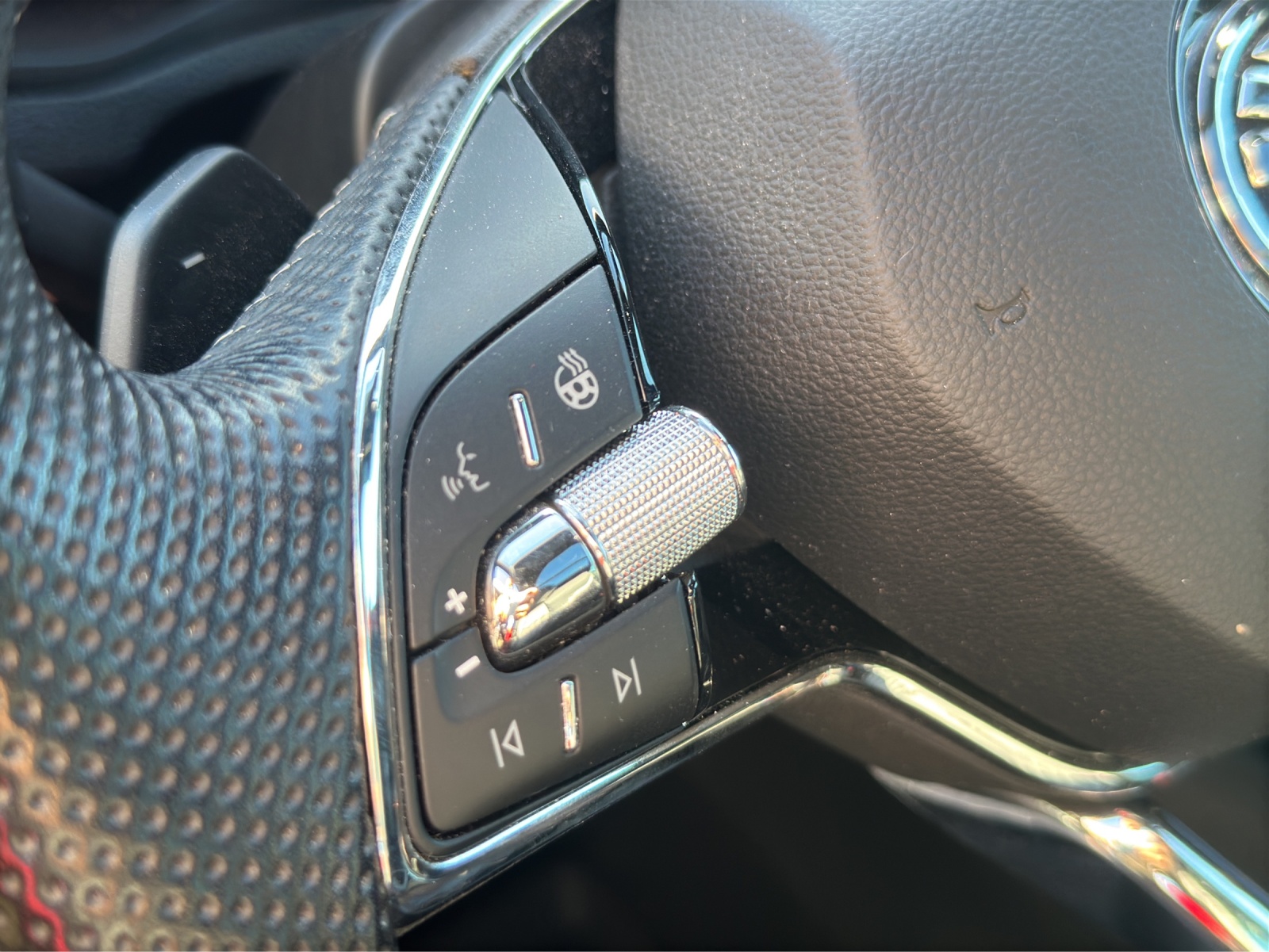 SKODA Karoq 2.0 TSI SportLine 4x4 DSG-image-14