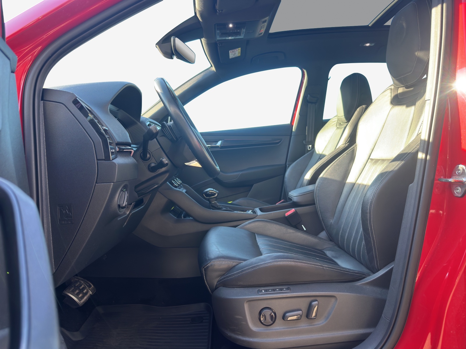 SKODA Karoq 2.0 TSI SportLine 4x4 DSG-image-7