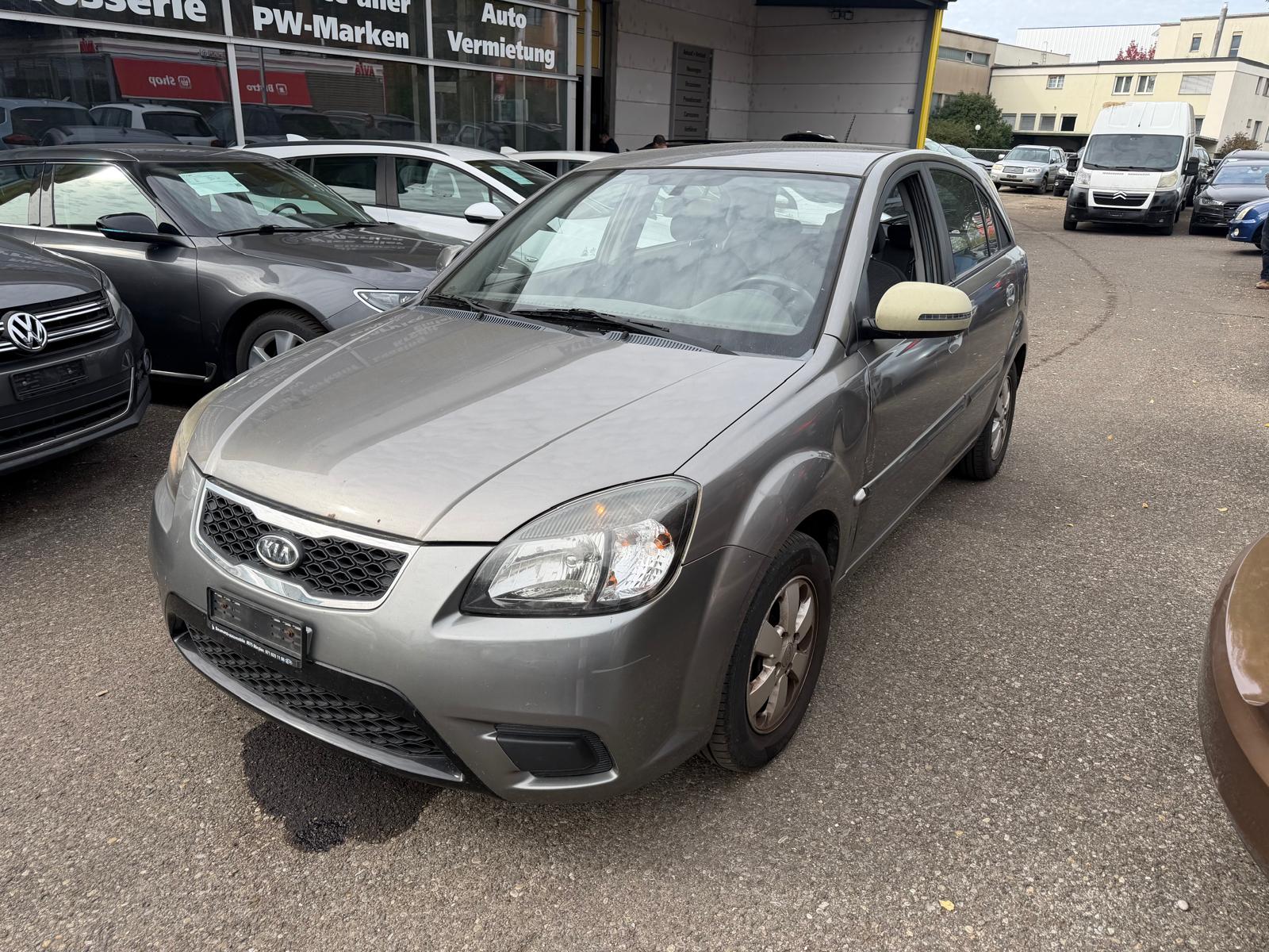 KIA Rio 1.4 16V Trend-image-1