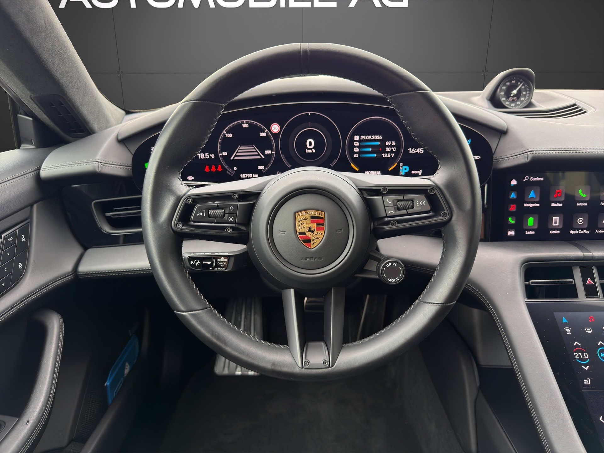 PORSCHE Taycan GTS / CH-Fahrzeug-image-18