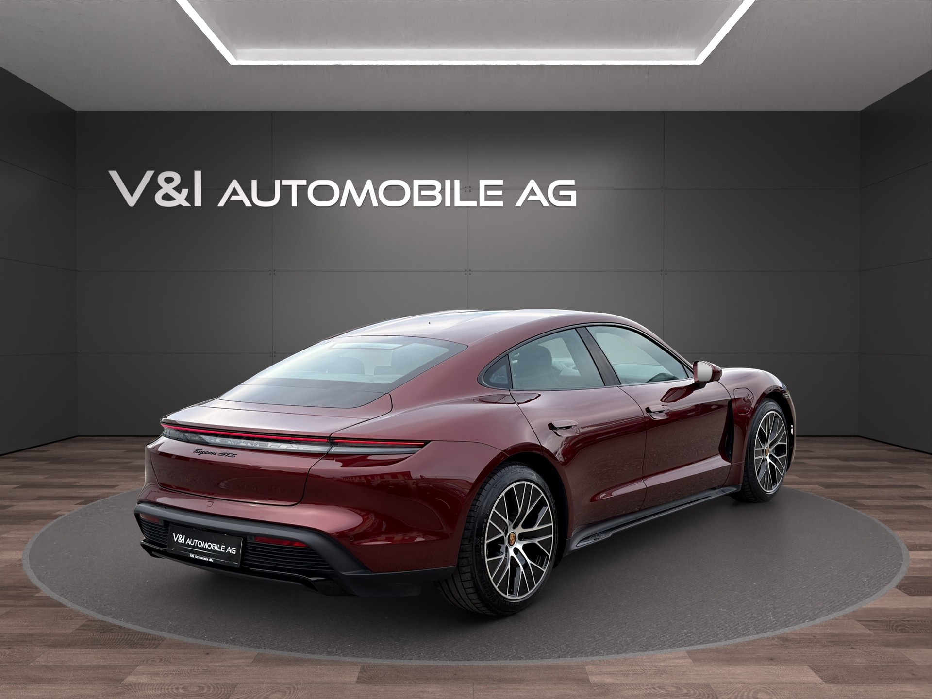 PORSCHE Taycan GTS / CH-Fahrzeug-image-4