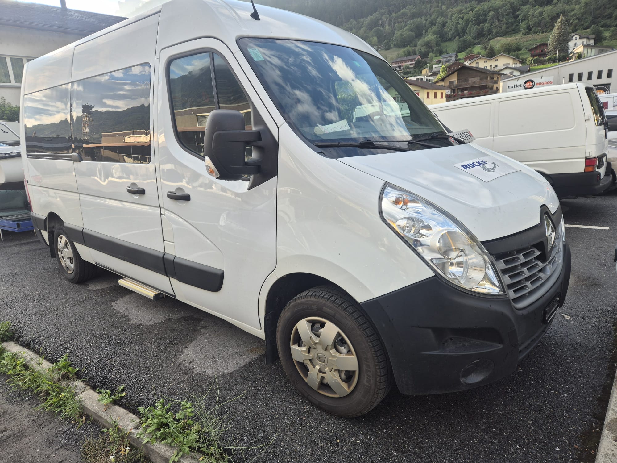 Car photo