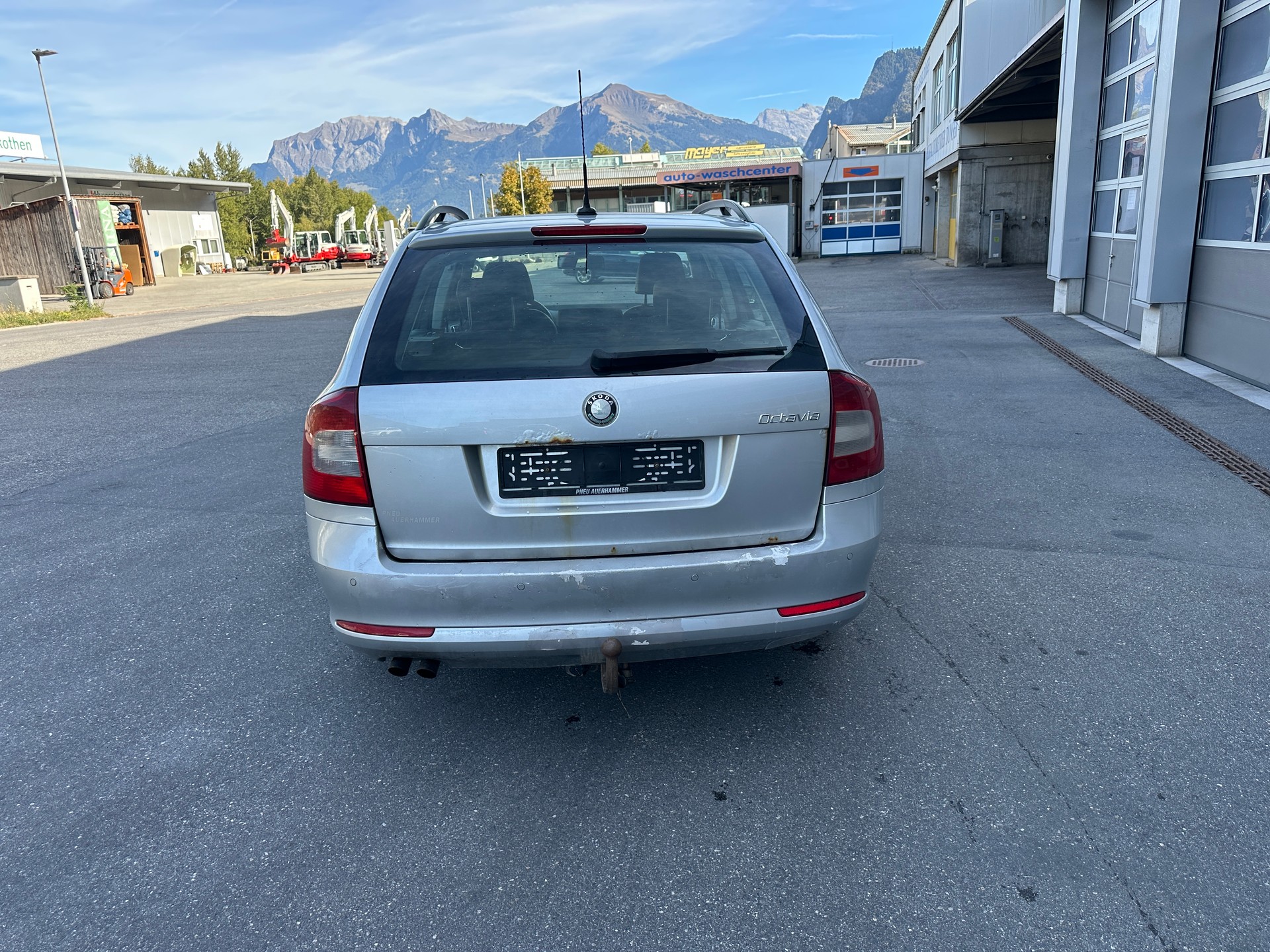 SKODA Octavia Combi 2.0 TDI Laurin & Klement 4x4-image-6