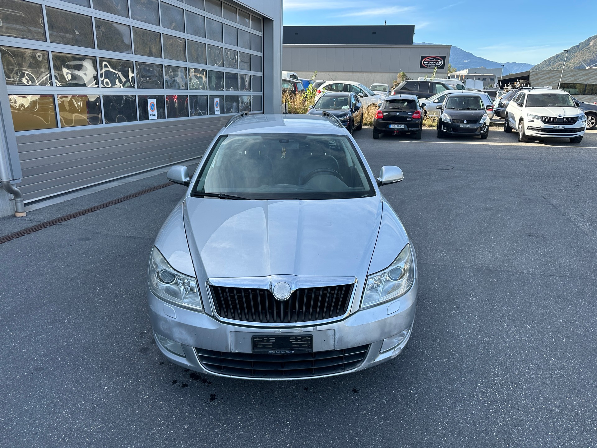 SKODA Octavia Combi 2.0 TDI Laurin & Klement 4x4-image-1