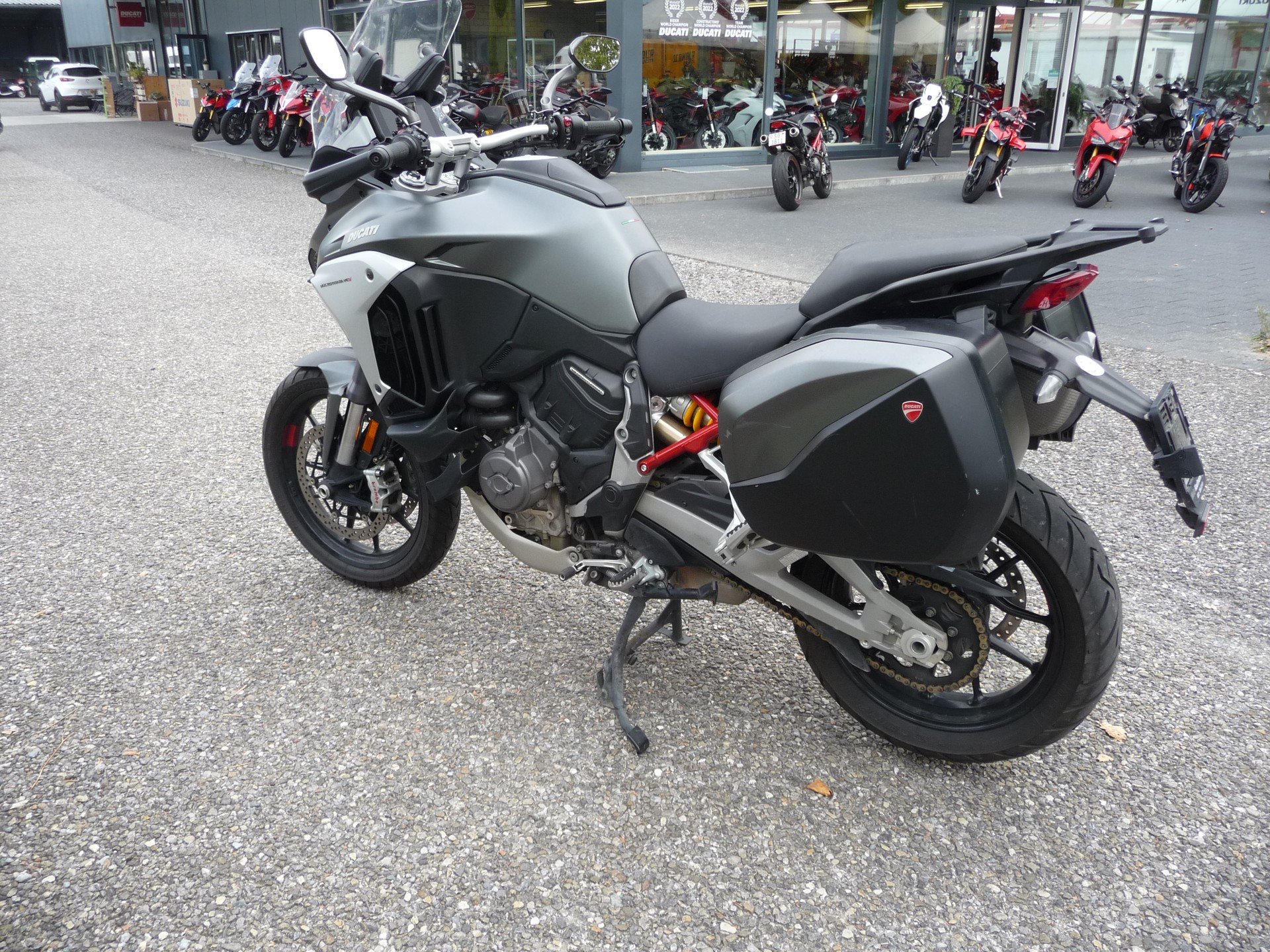 DUCATI Multistrada V4 S Travel & Radar-showroom-element-3
