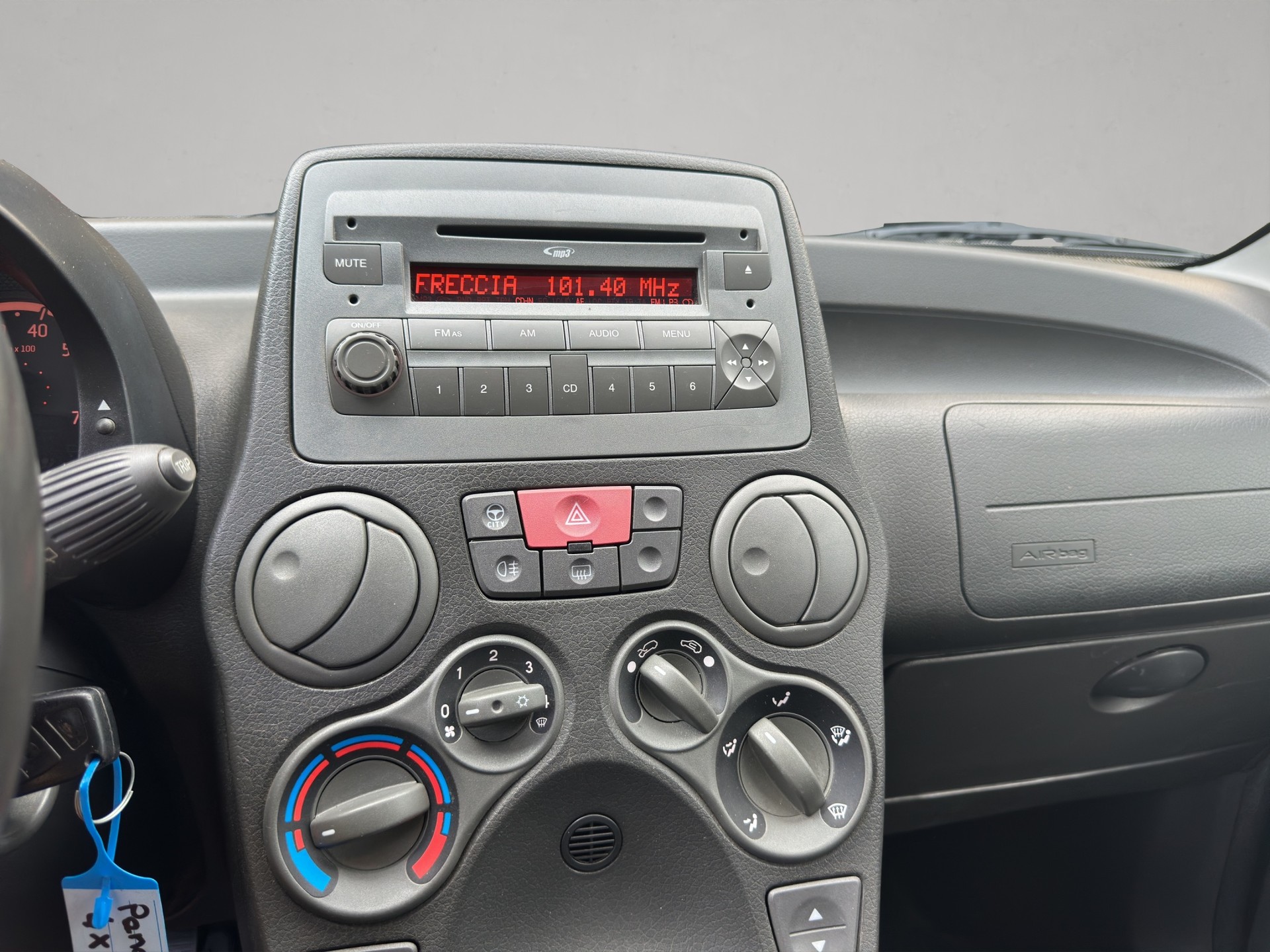 FIAT Panda 1.3 16V JTD Climbing 4x4-image-9