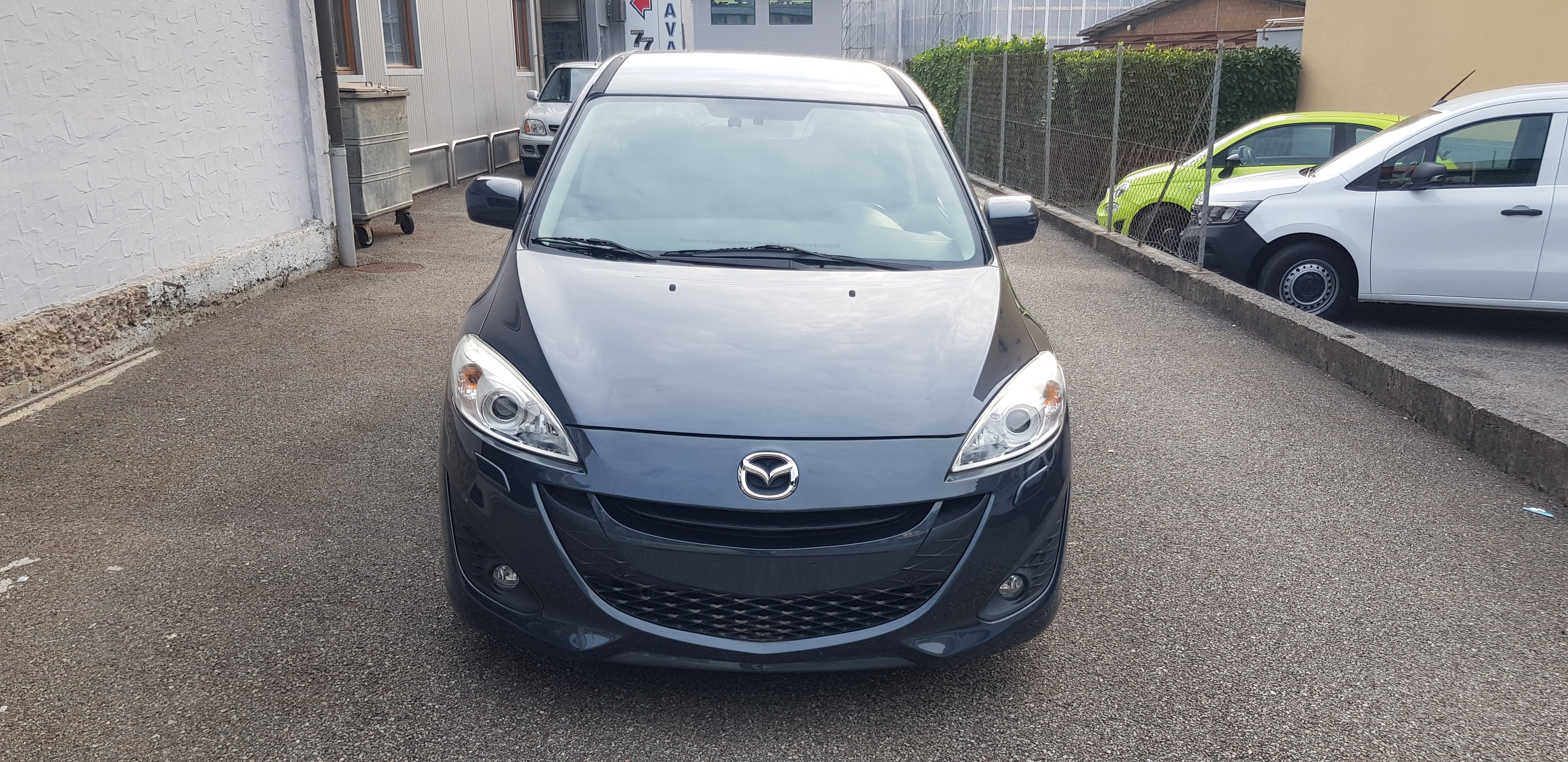 Car photo