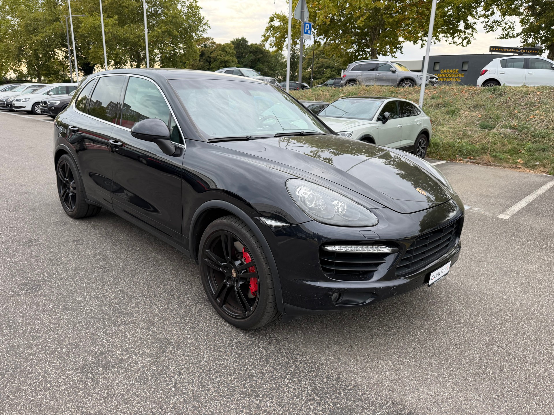 PORSCHE Cayenne Turbo-image-1