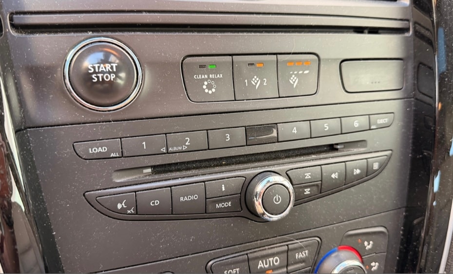 RENAULT Latitude 3.0 dCi Initiale active-shift-image-9
