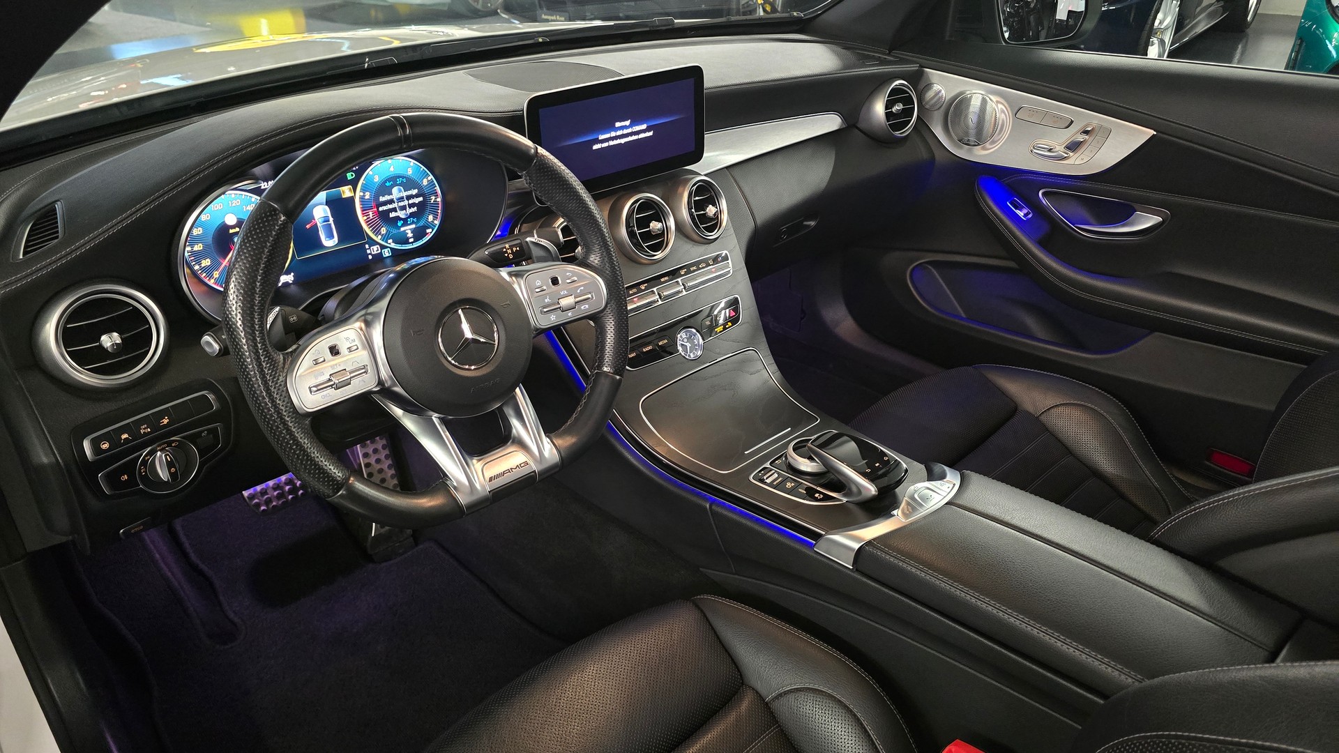 MERCEDES-BENZ C 43 Cabriolet AMG 4Matic 9G-Tronic-image-16