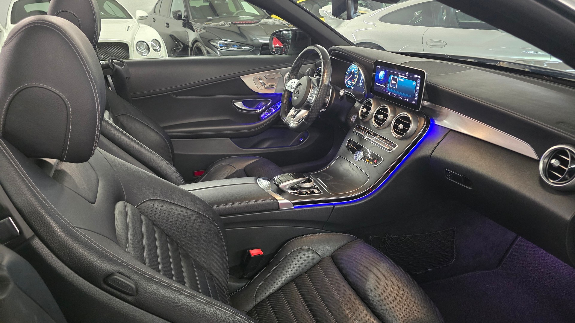 MERCEDES-BENZ C 43 Cabriolet AMG 4Matic 9G-Tronic-image-21