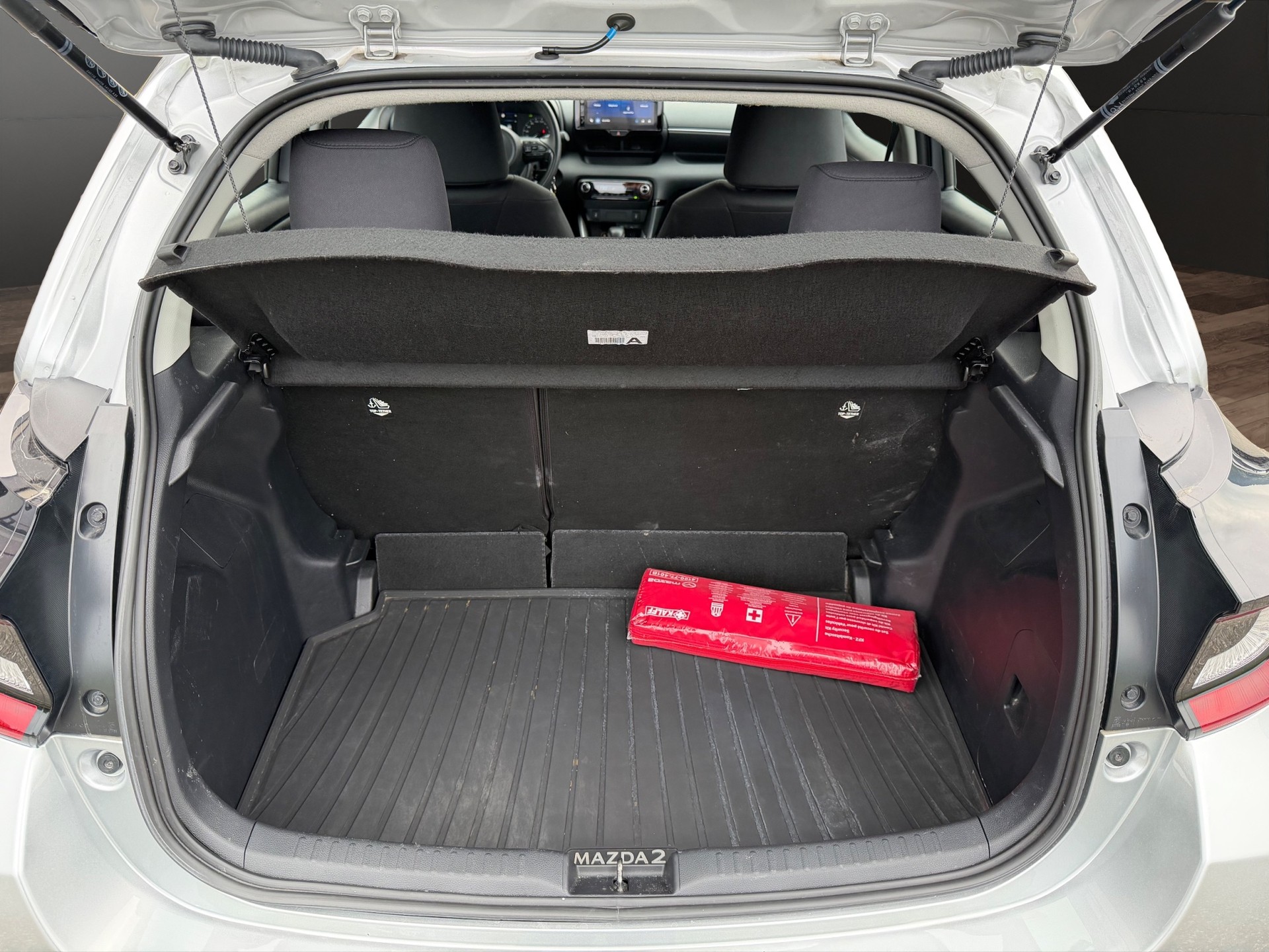 MAZDA 2 Hybrid Centre-line-image-13