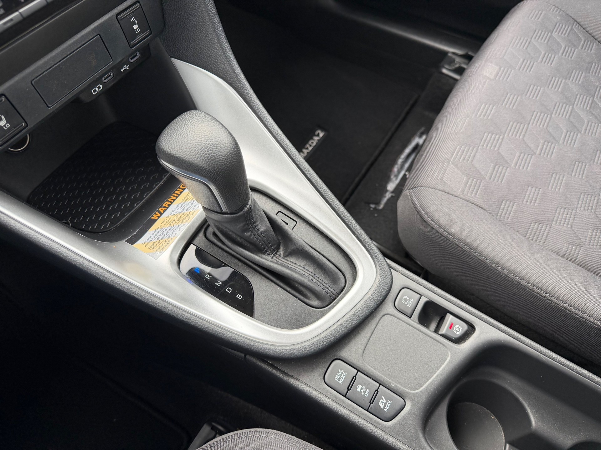 MAZDA 2 Hybrid Centre-line-image-23