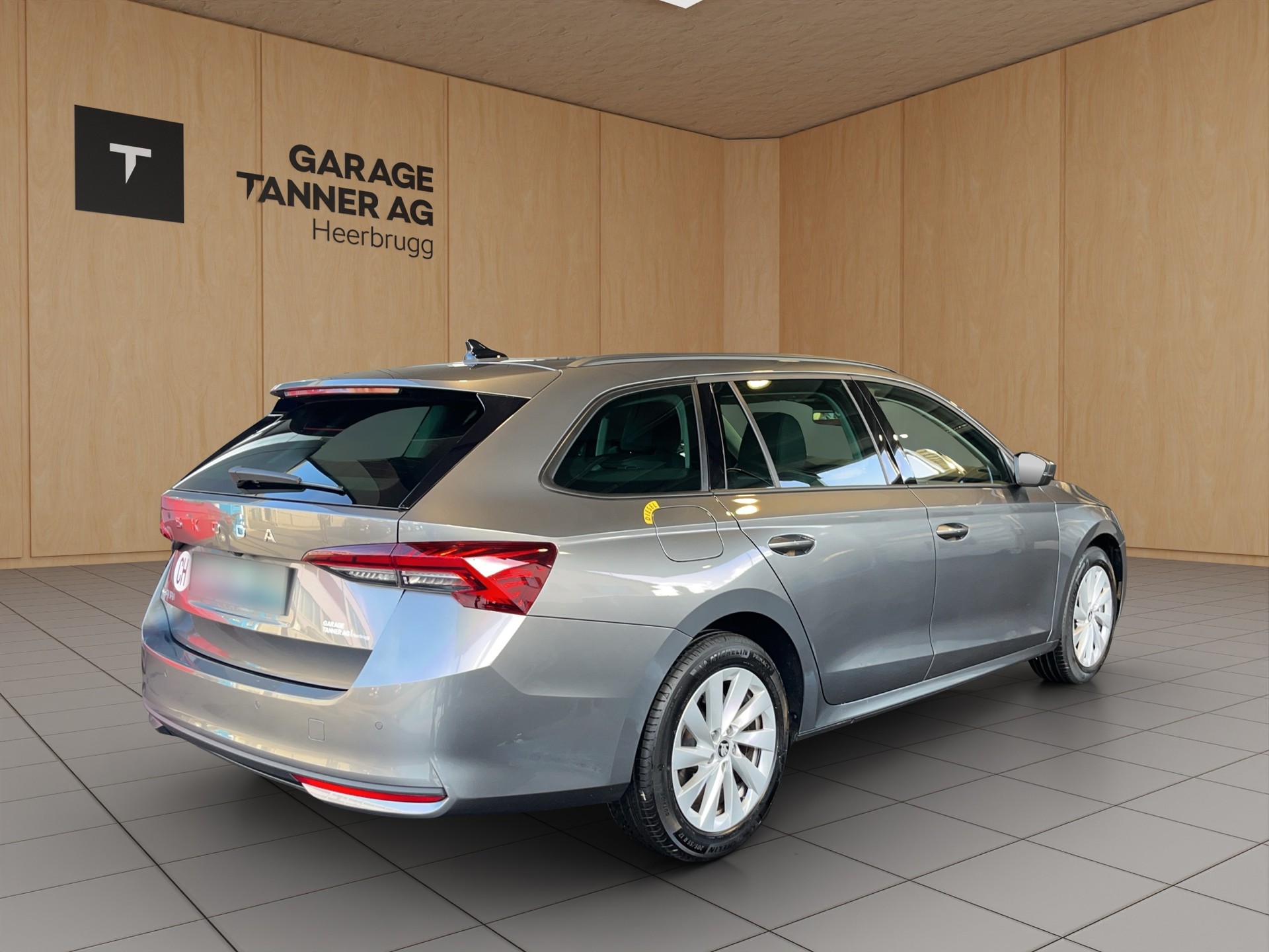 SKODA Octavia Combi 2.0 TDI DSG Selection-image-4