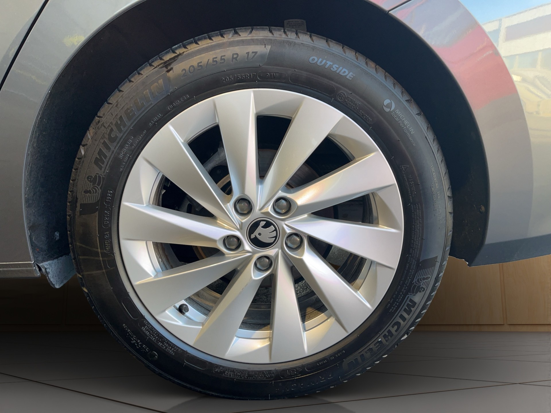 SKODA Octavia Combi 2.0 TDI DSG Selection-image-17
