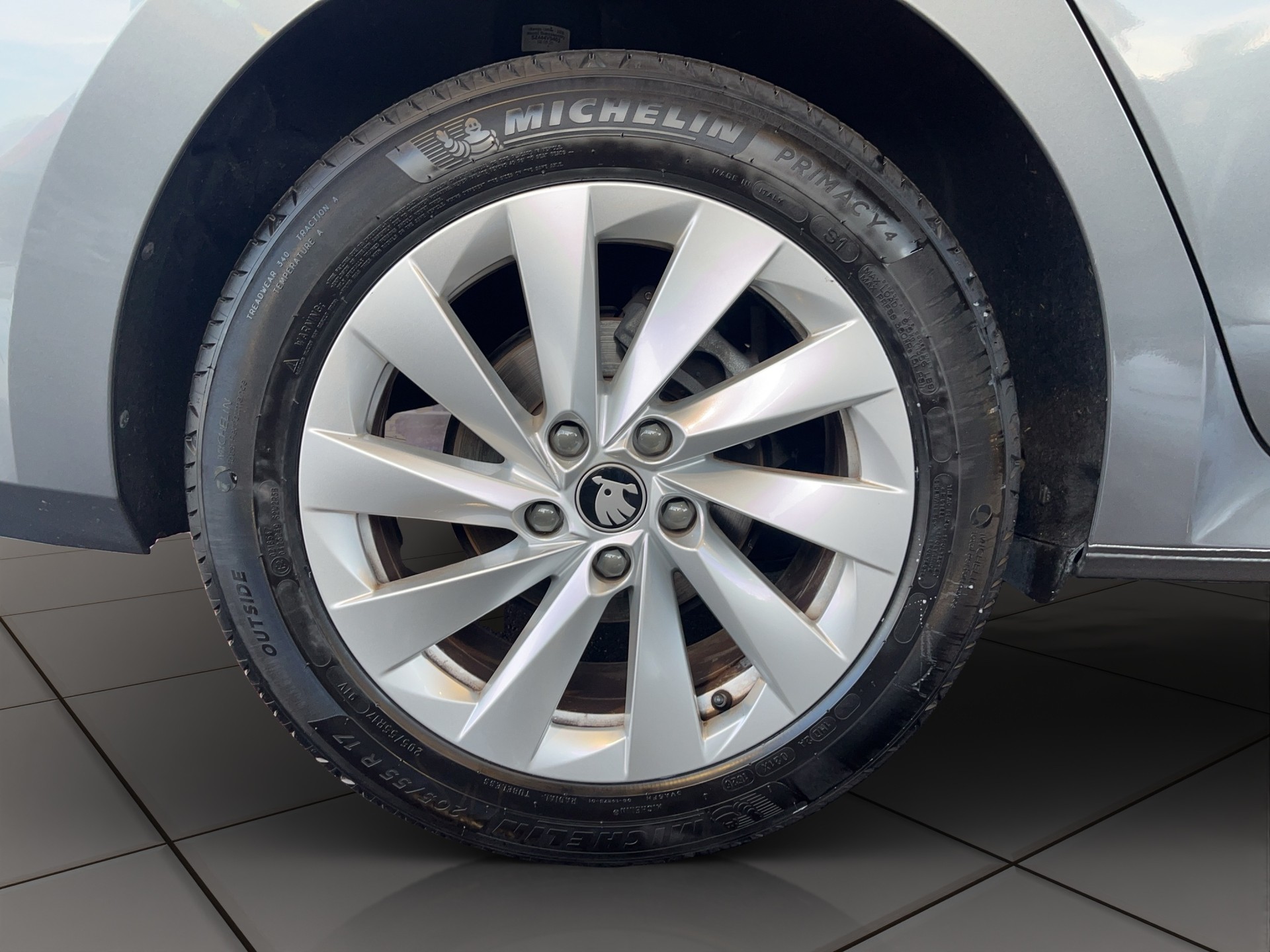 SKODA Octavia Combi 2.0 TDI DSG Selection-image-18