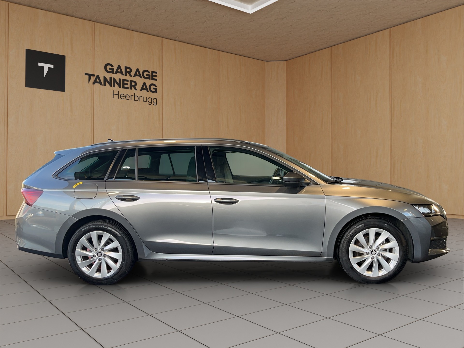 SKODA Octavia Combi 2.0 TDI DSG Selection-image-3