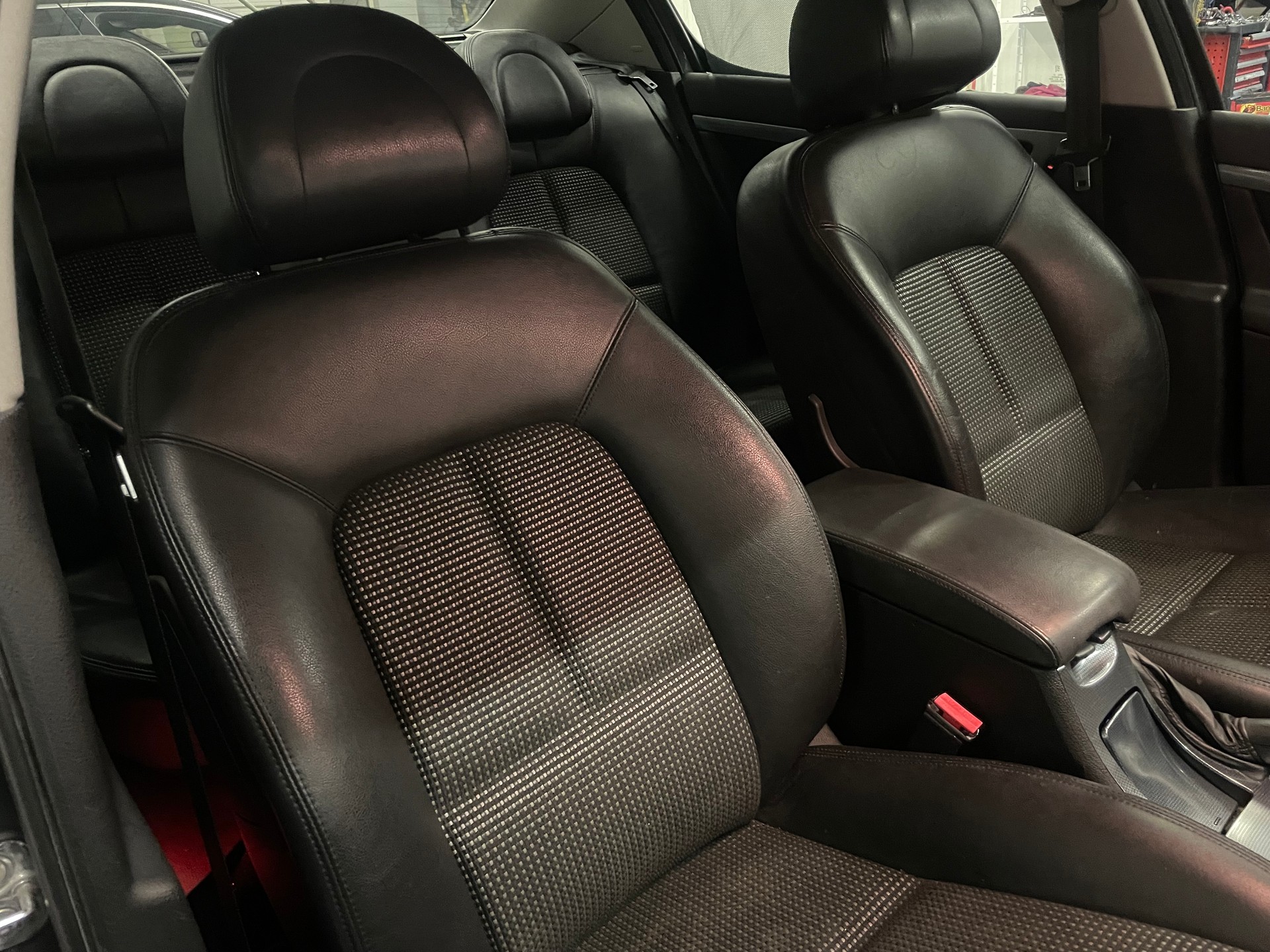 PEUGEOT 407 3.0 SV Executive Automatic-image-11
