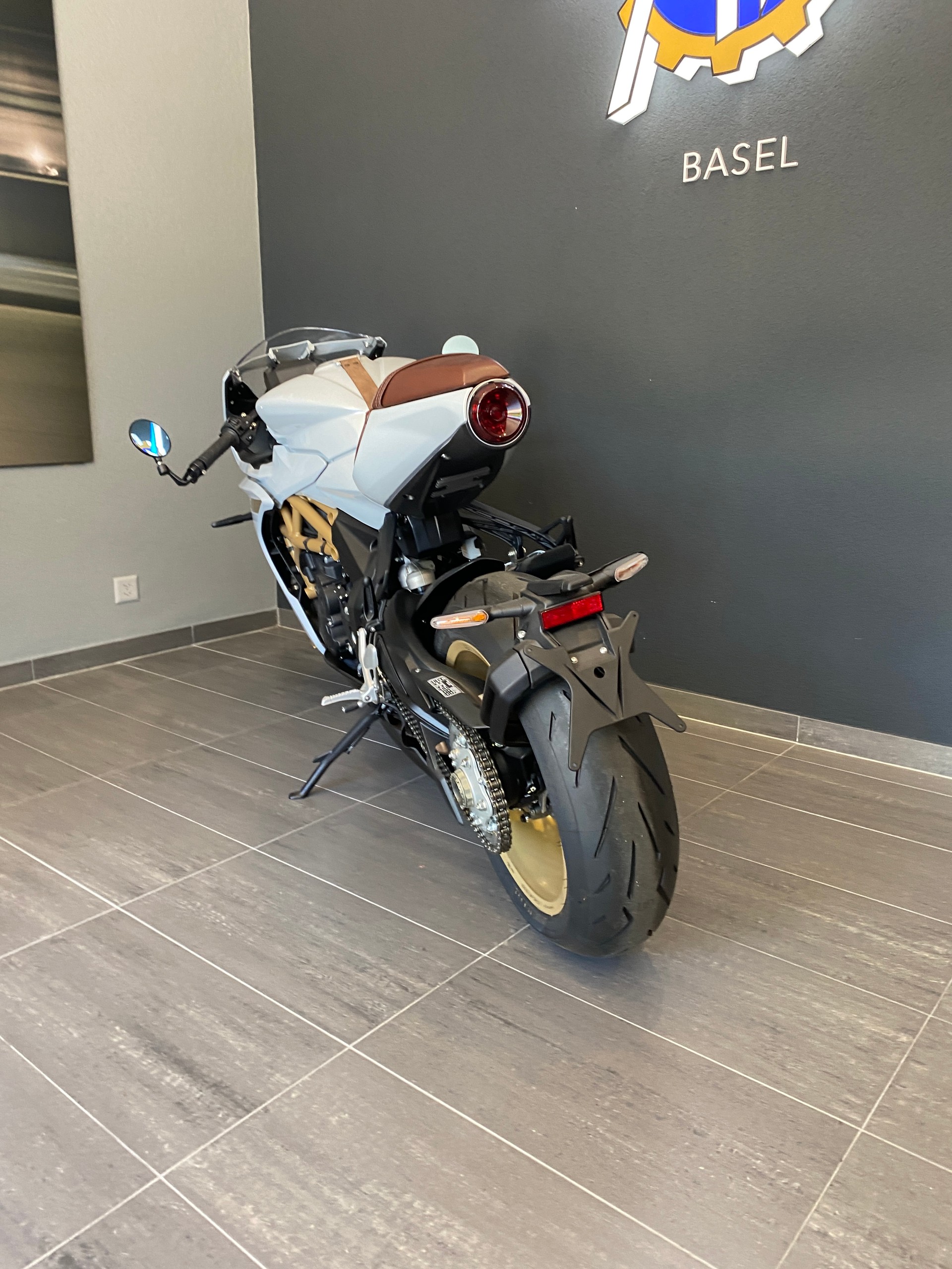 MV AGUSTA Superveloce S 800-image-8